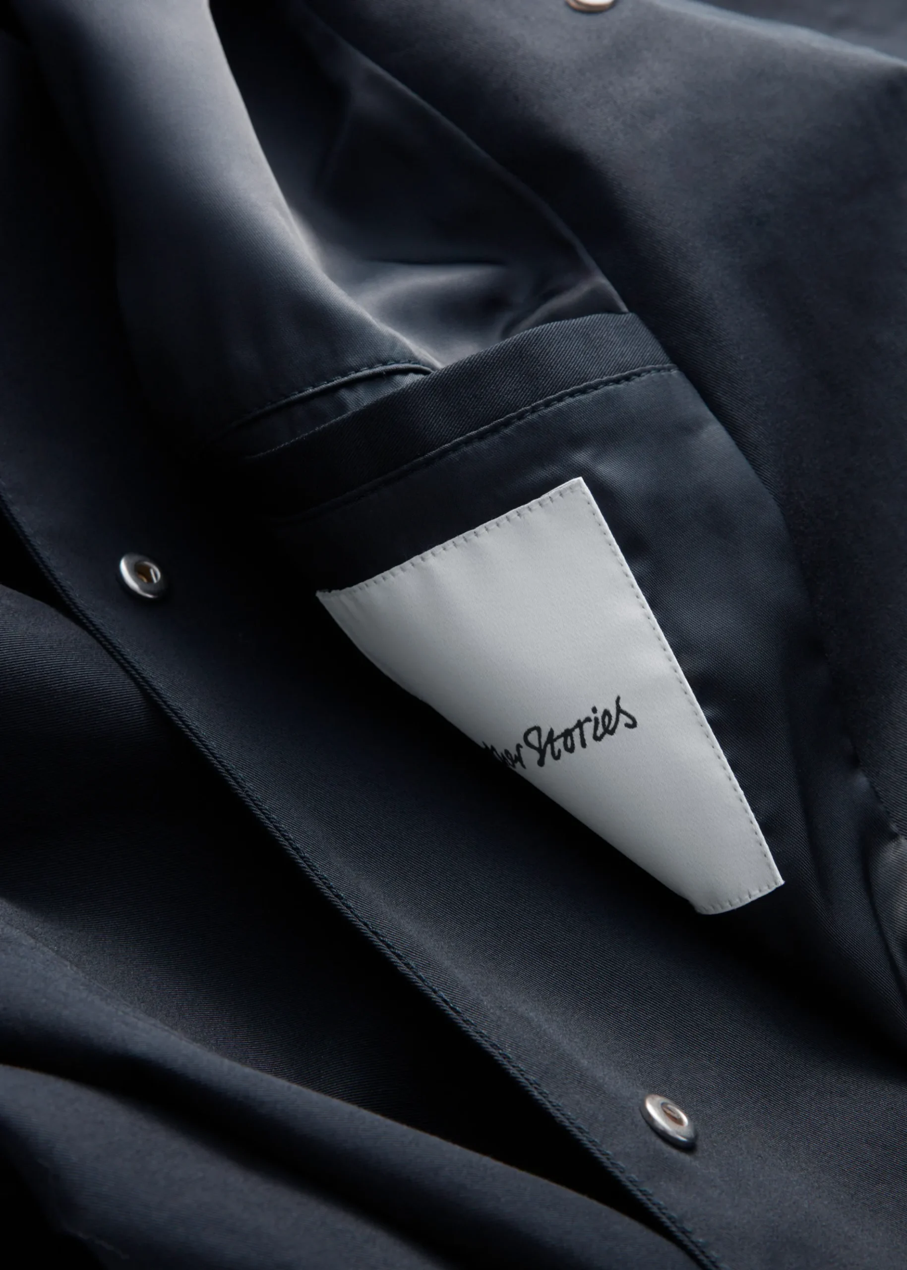 & Other Stories A-Linien-Jacke mit Tunnelkragen
