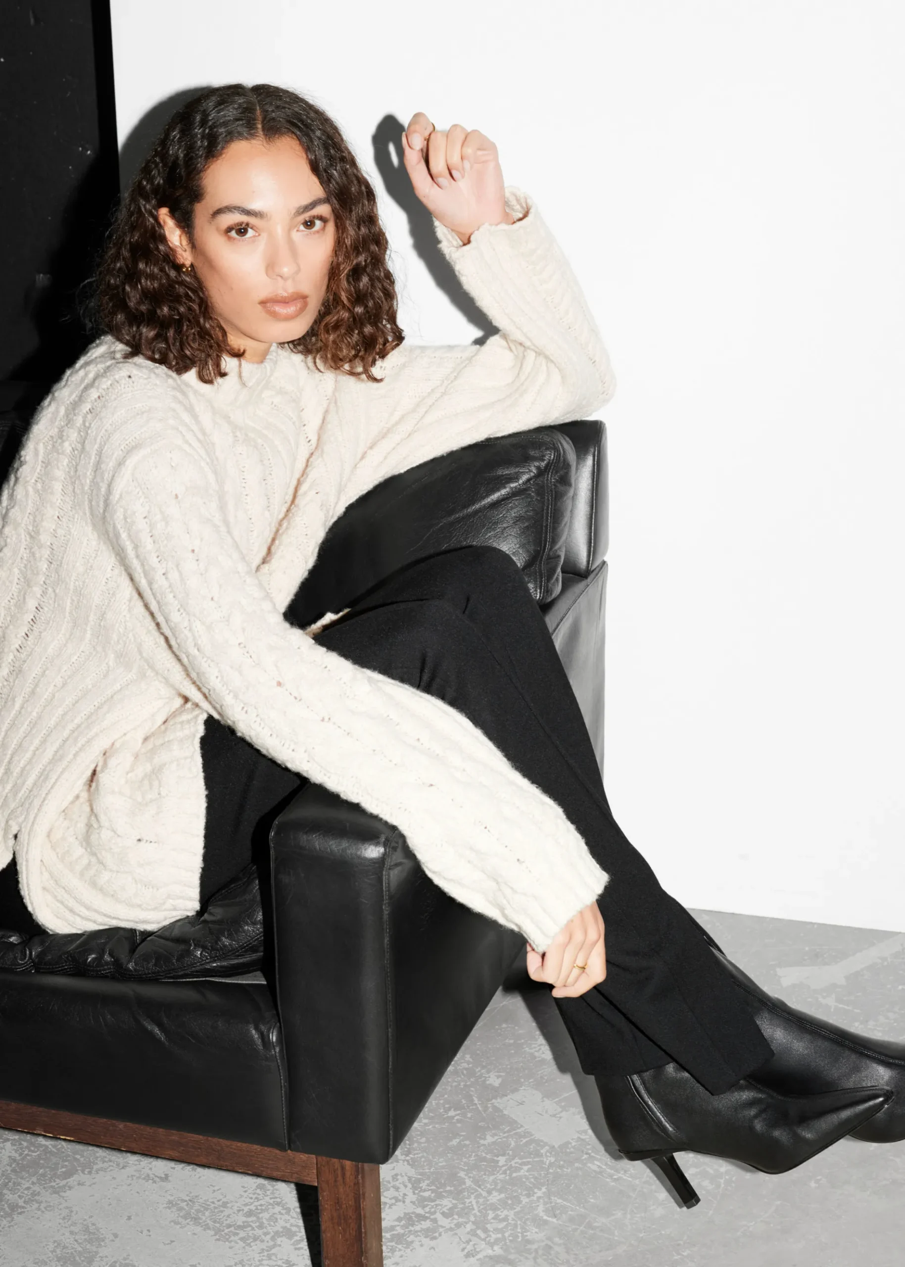 & Other Stories Ankle Boots aus Leder mit Stretch-Anteil