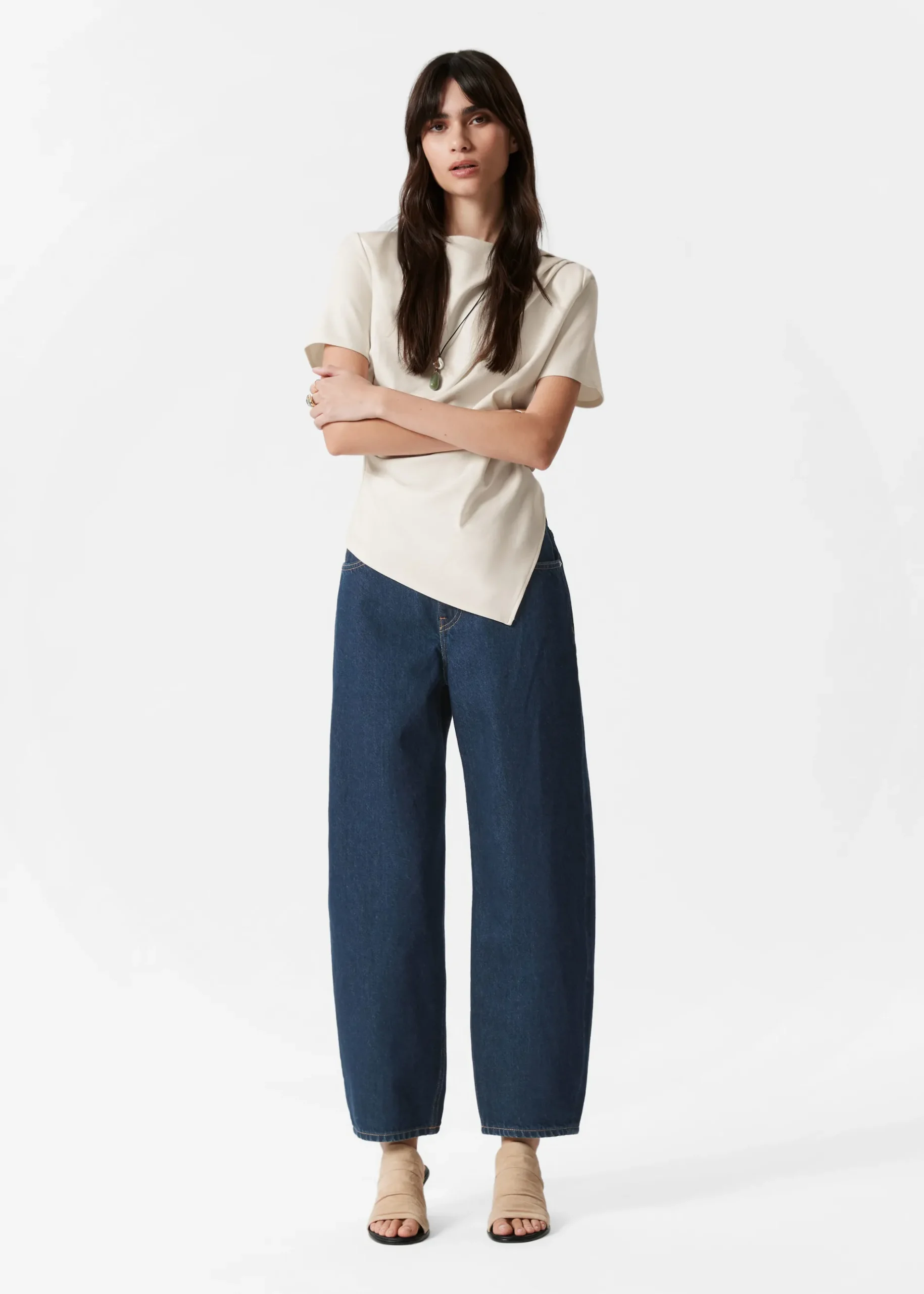 & Other Stories Asymmetrisches T-Shirt mit Drapierung
