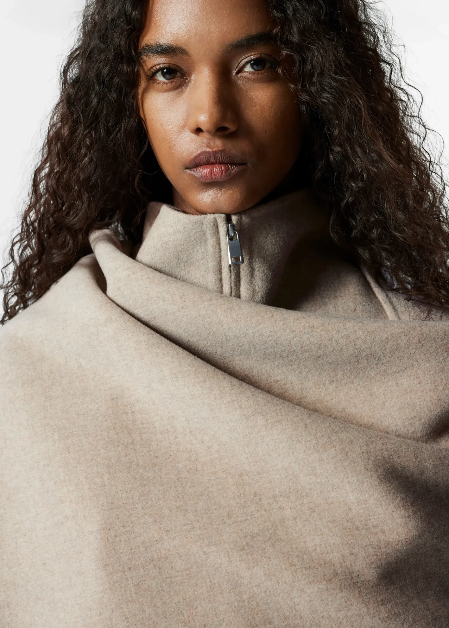 & Other Stories Asymmetrisches Woll-Cape