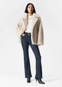 & Other Stories Ausgestellte Jeans mit schmaler Passform
