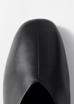 & Other Stories Ballerinas aus Leder mit Verzierungen