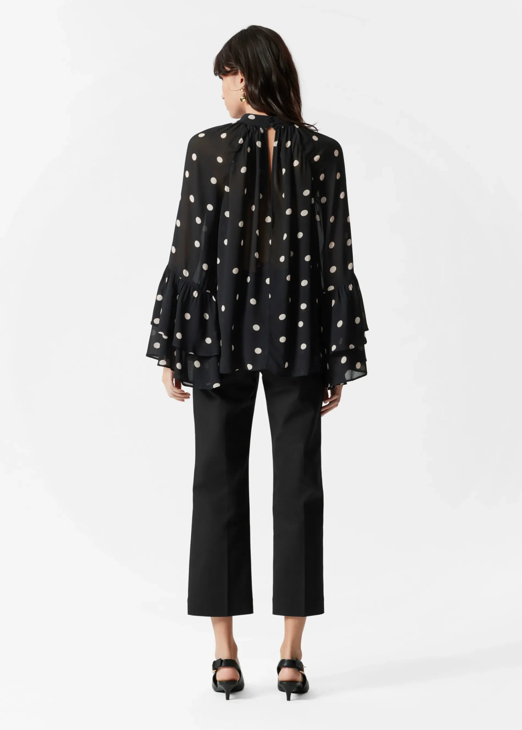 & Other Stories Bluse mit Volants und Stehkragen