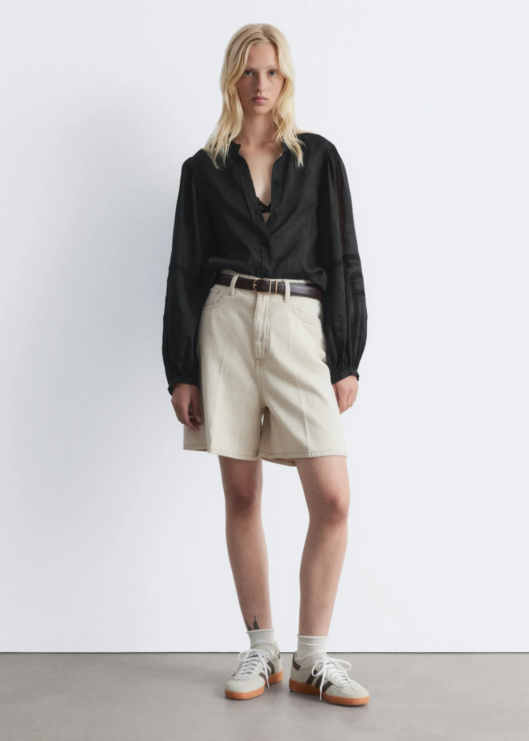 & Other Stories Bluse mit voluminösen Ärmeln