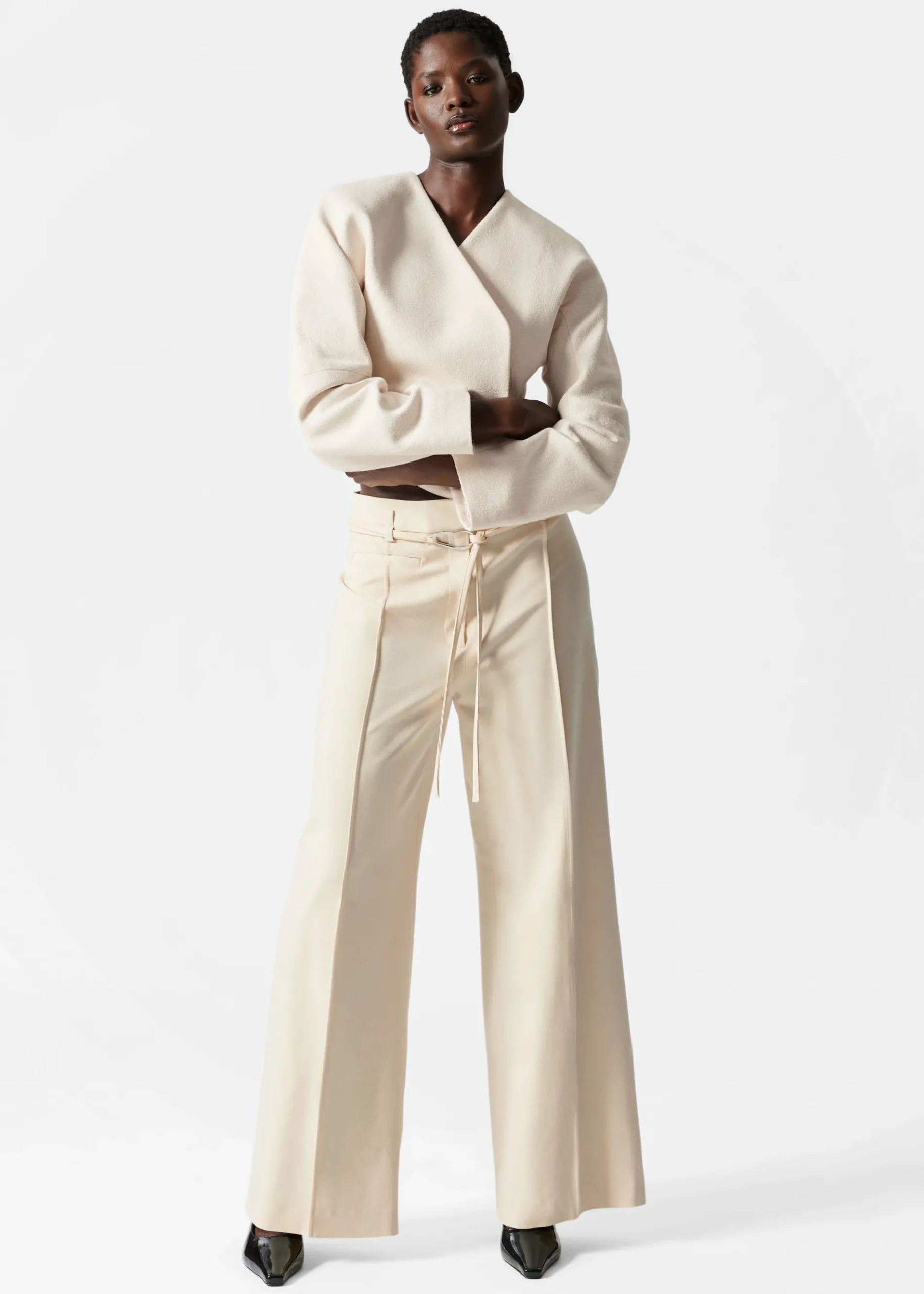 & Other Stories Elegante Hose mit dekorativer Schnalle