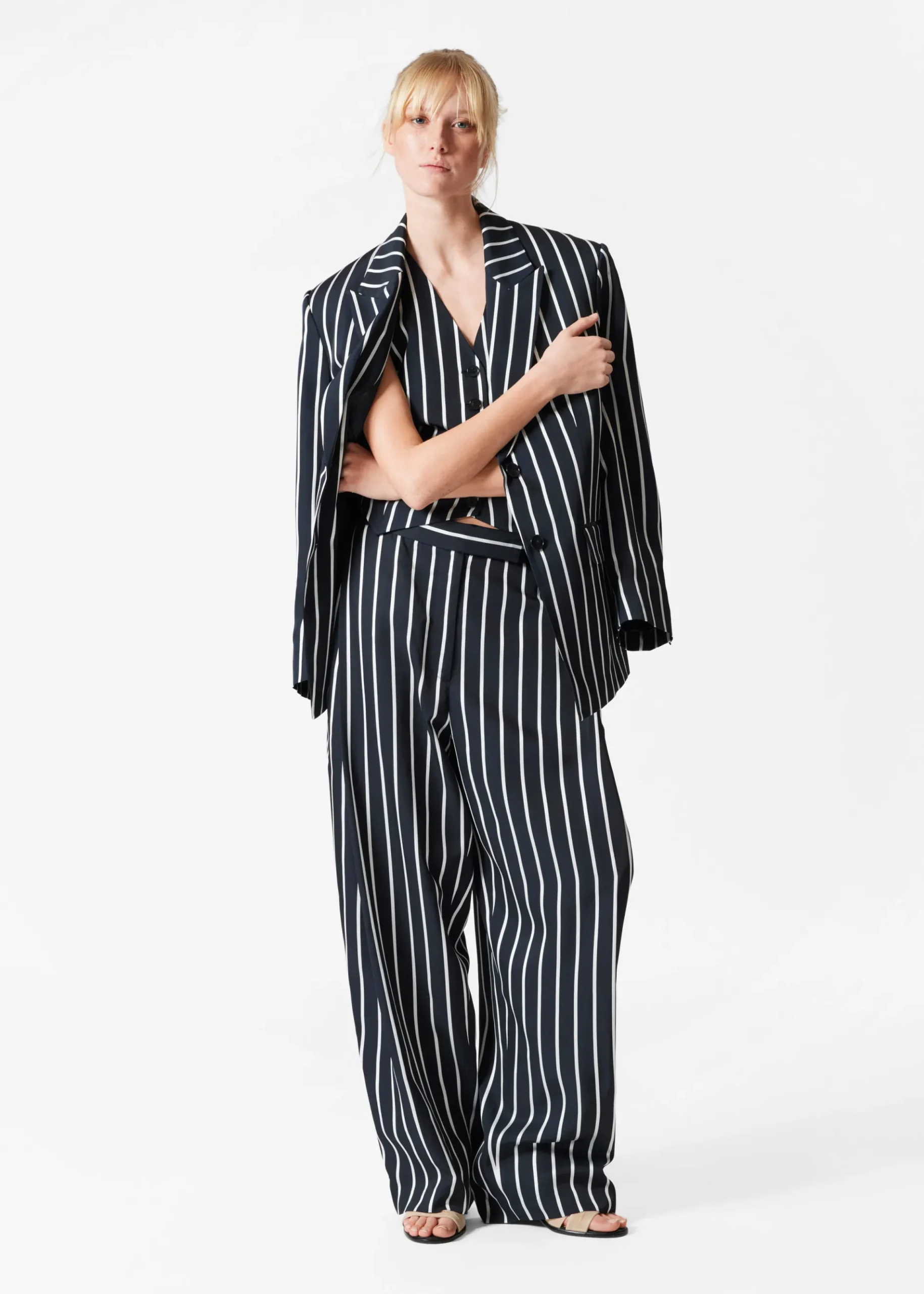 & Other Stories Eleganter Blazer mit breiten Schultern