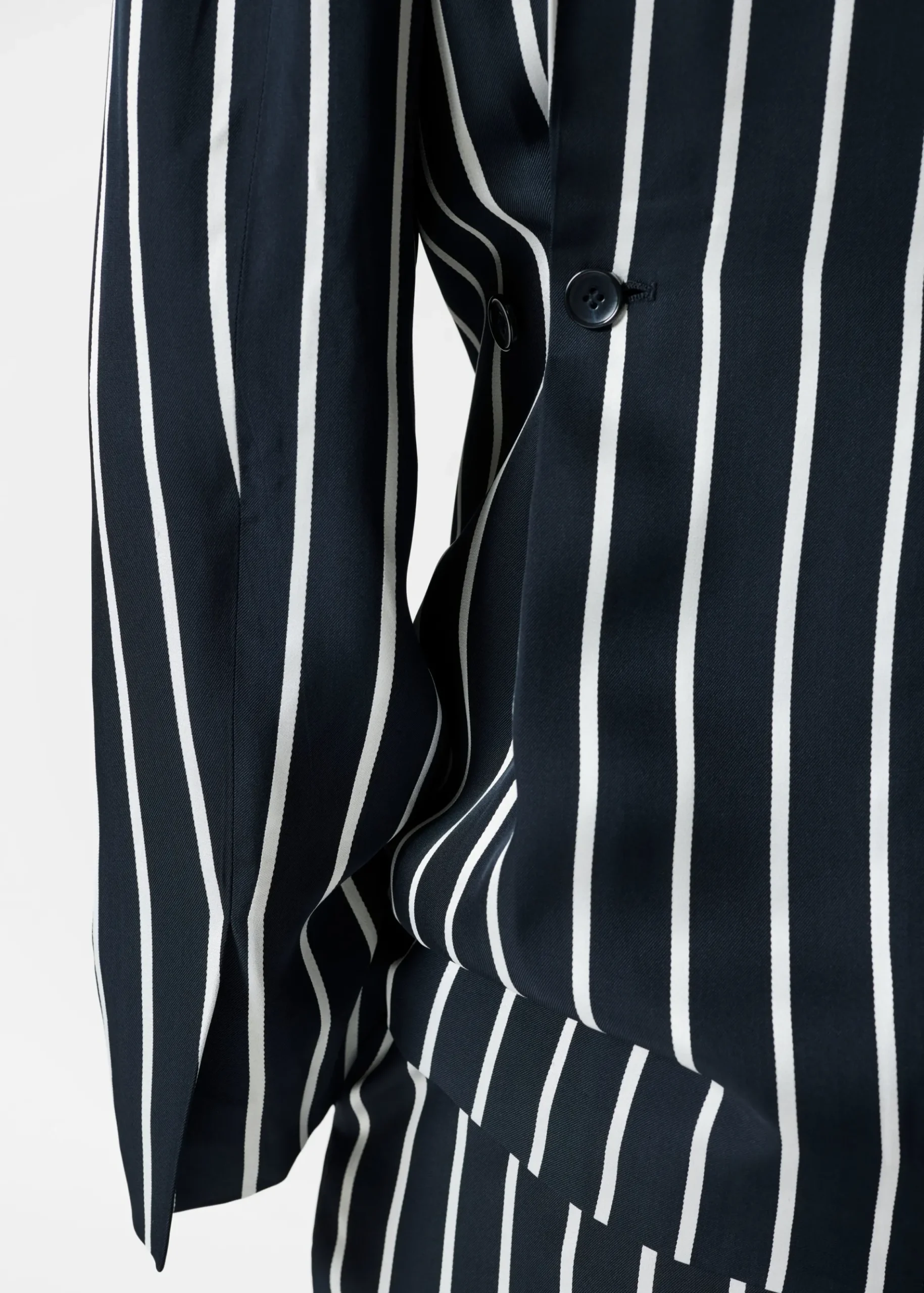 & Other Stories Eleganter Blazer mit breiten Schultern