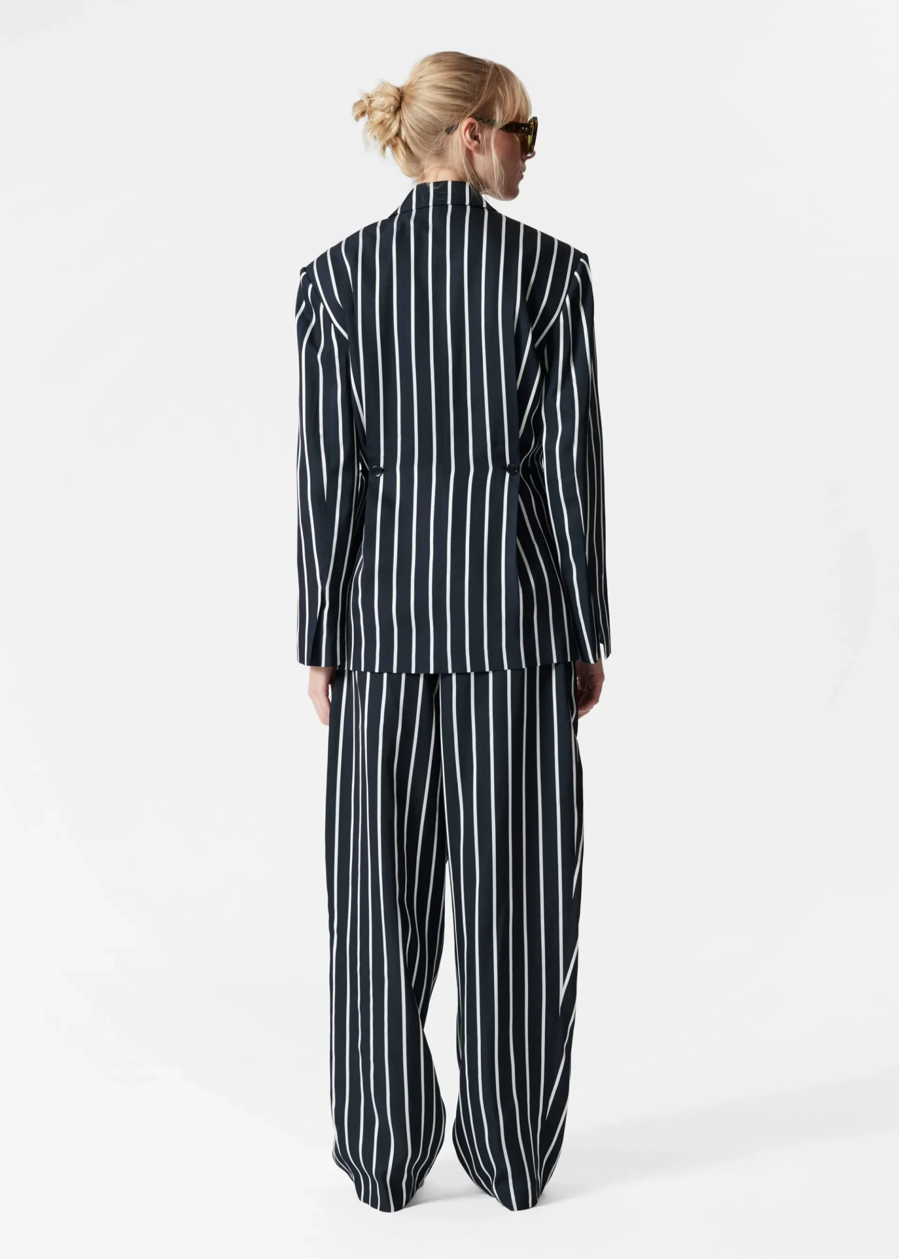 & Other Stories Eleganter Blazer mit breiten Schultern