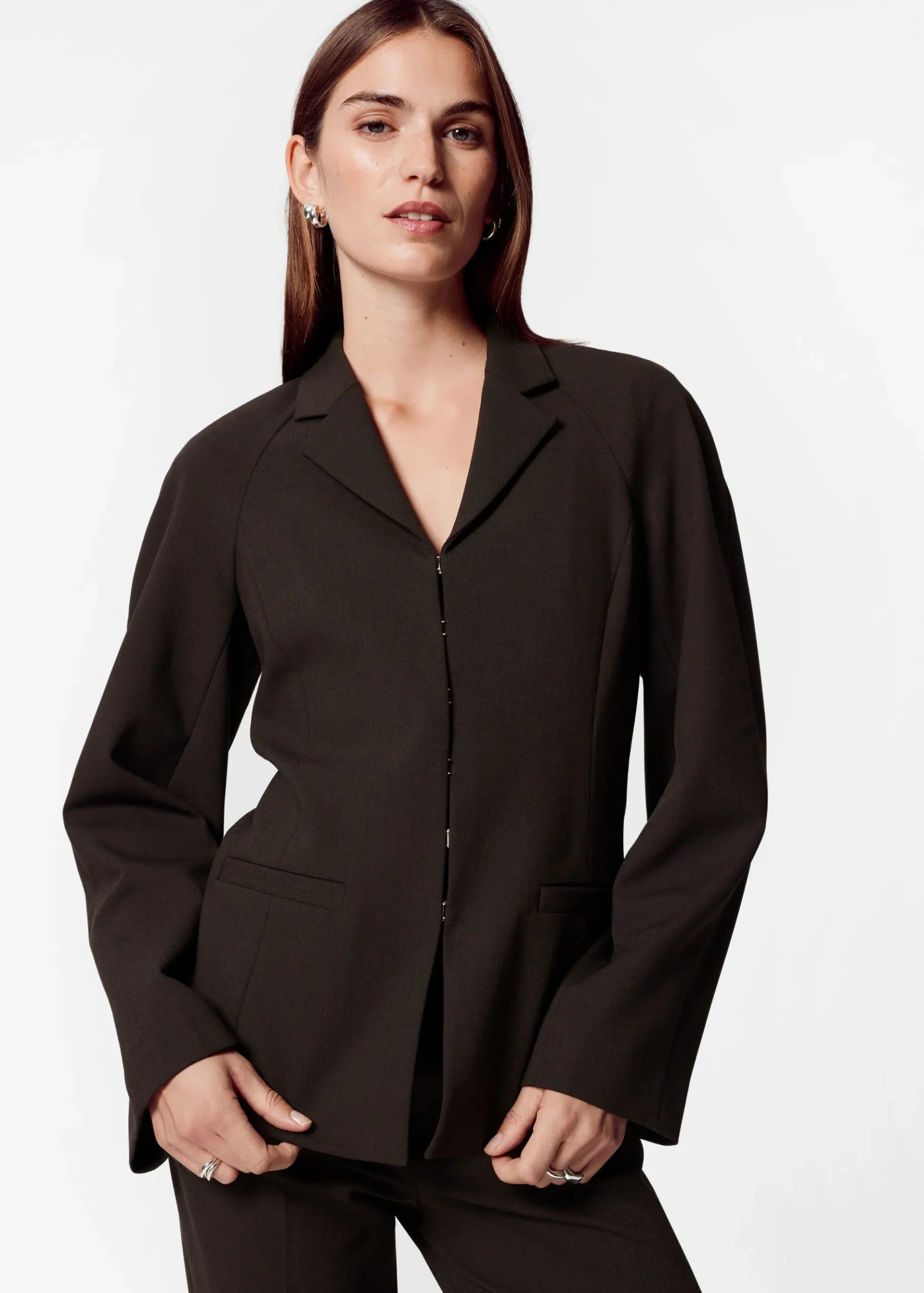 & Other Stories Eng anliegender Blazer