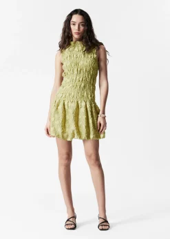 & Other Stories Gesmoktes Minikleid
