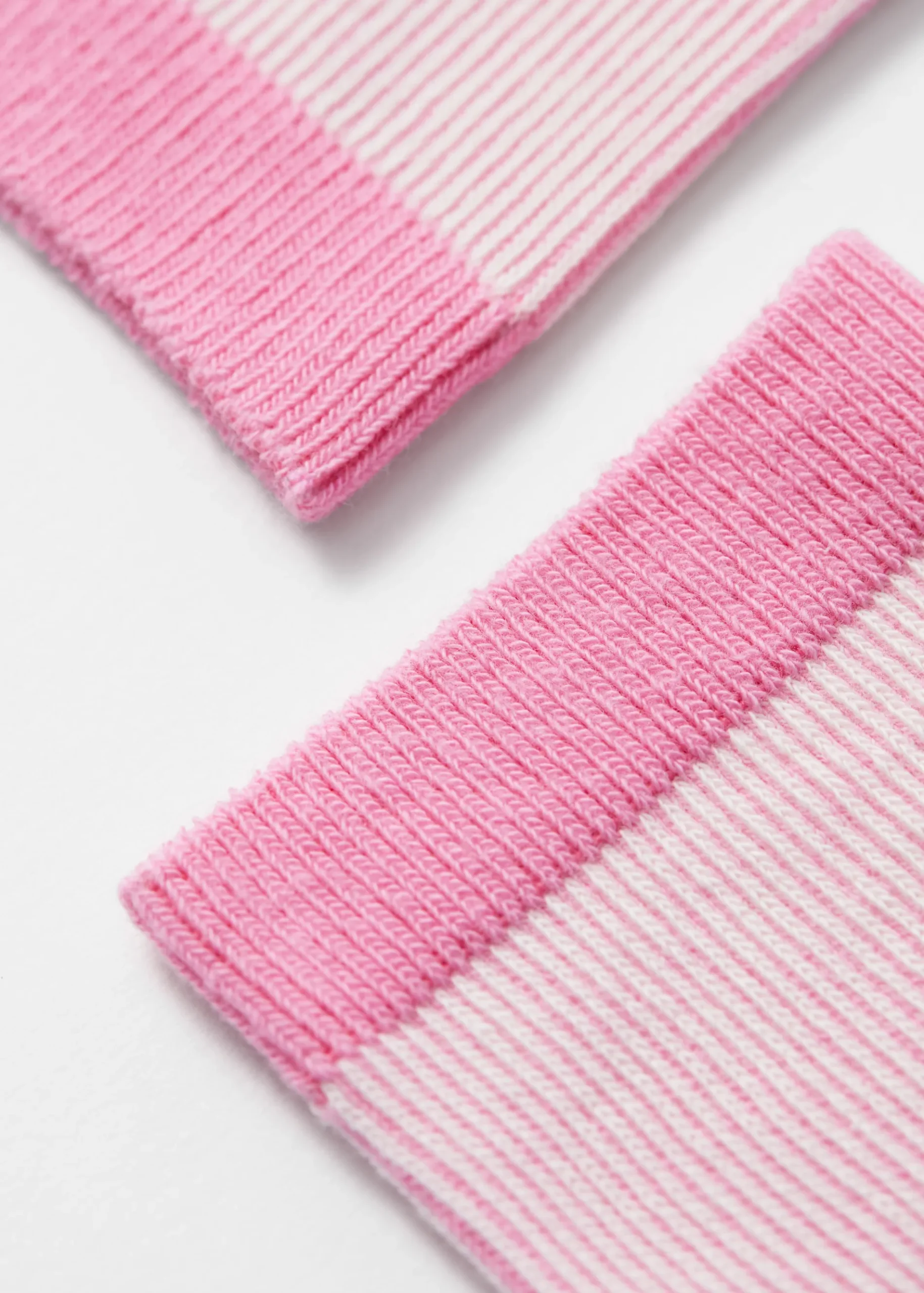 & Other Stories Gestreifte Socken