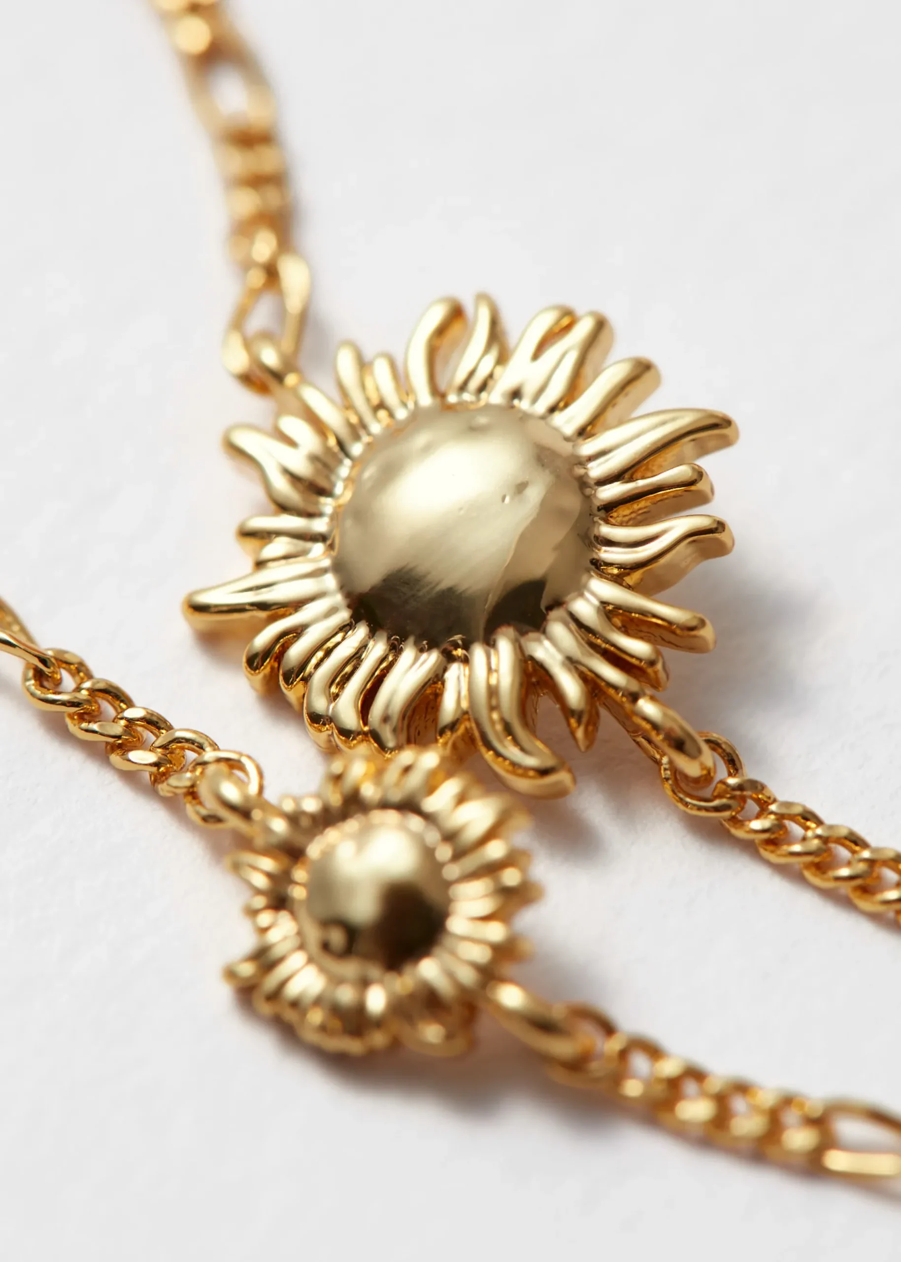 & Other Stories Gliederarmband mit Sonnenblumenanhängern