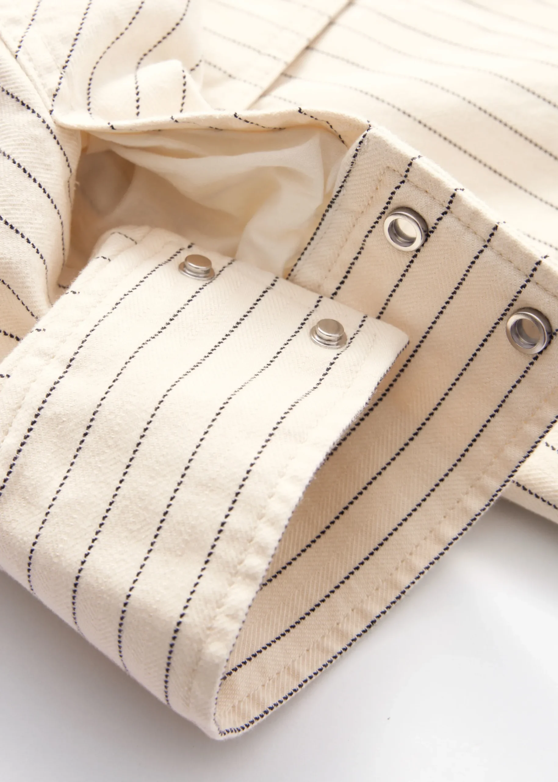 & Other Stories Jacke mit aufgesetzten Taschen
