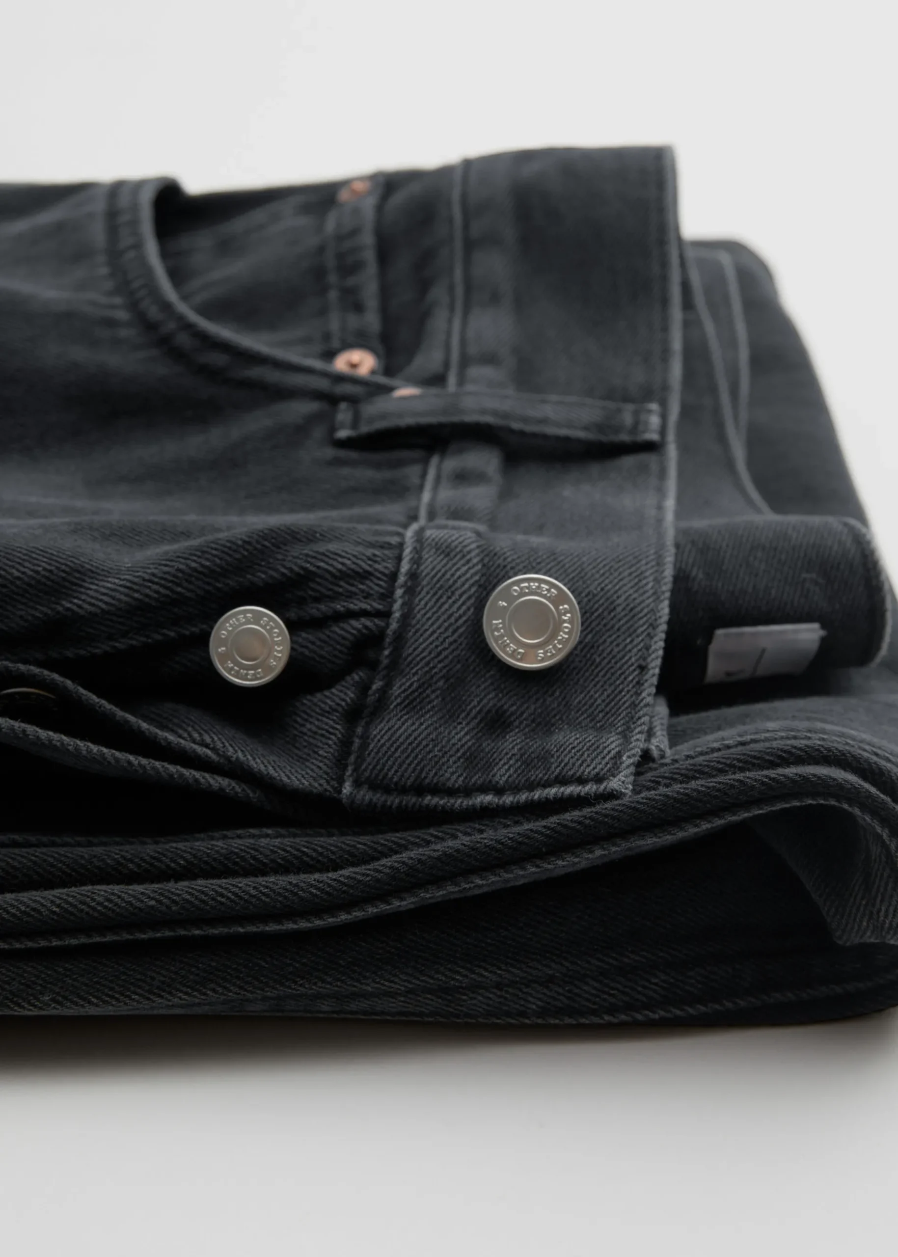& Other Stories Jeans mit weitem Bein