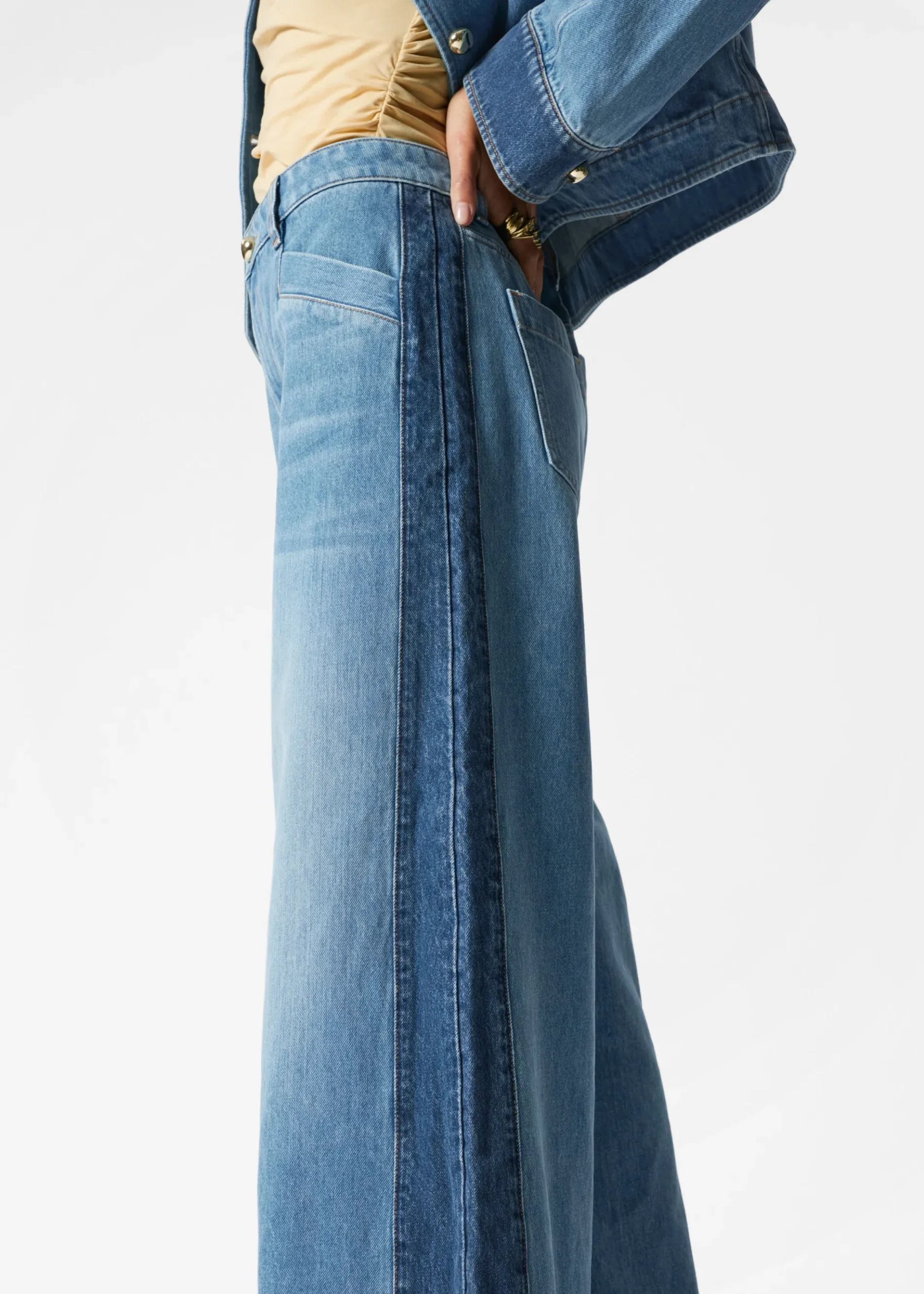 & Other Stories Jeans mit weitem, langem Bein