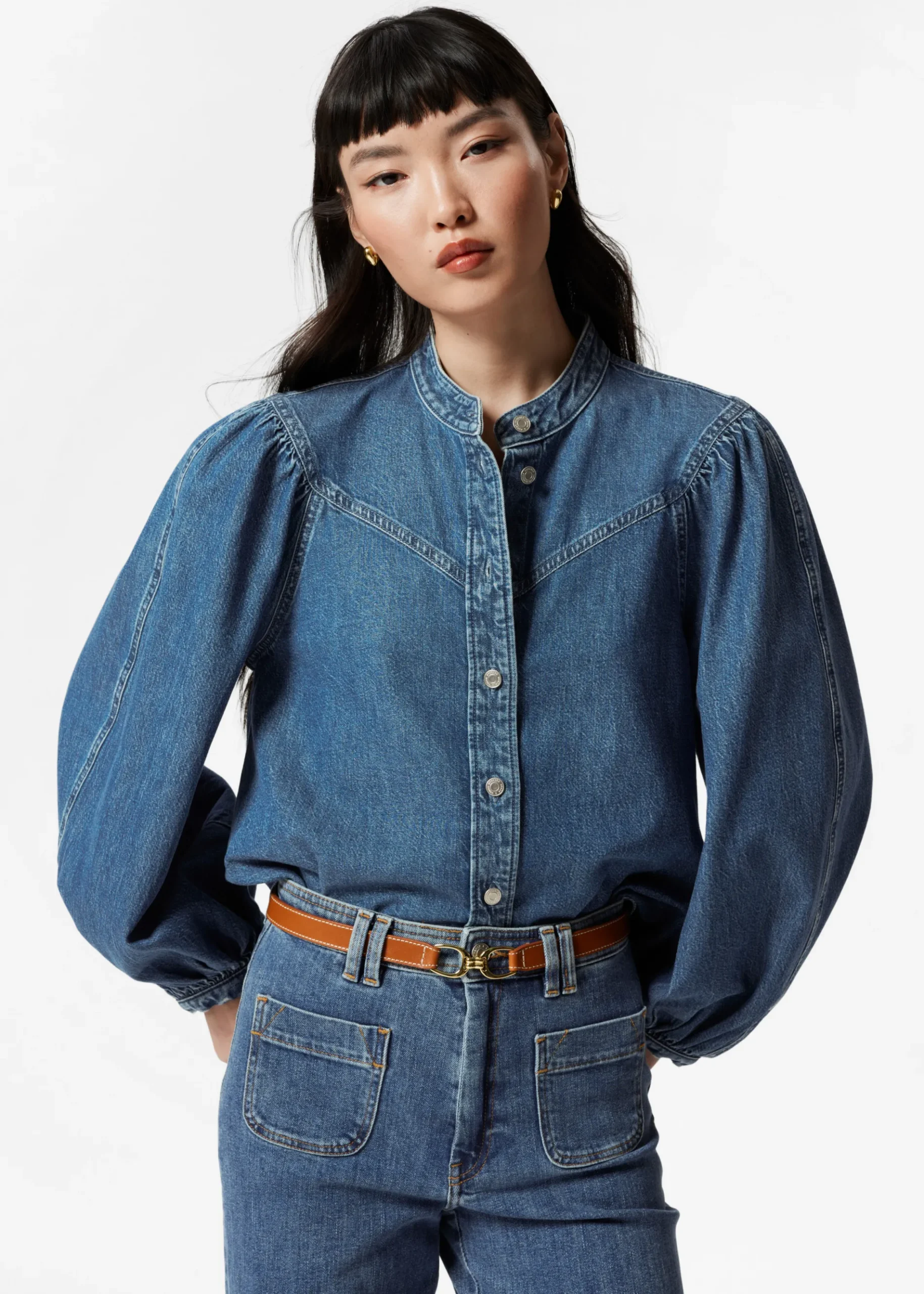 & Other Stories Jeansbluse mit Puffärmeln