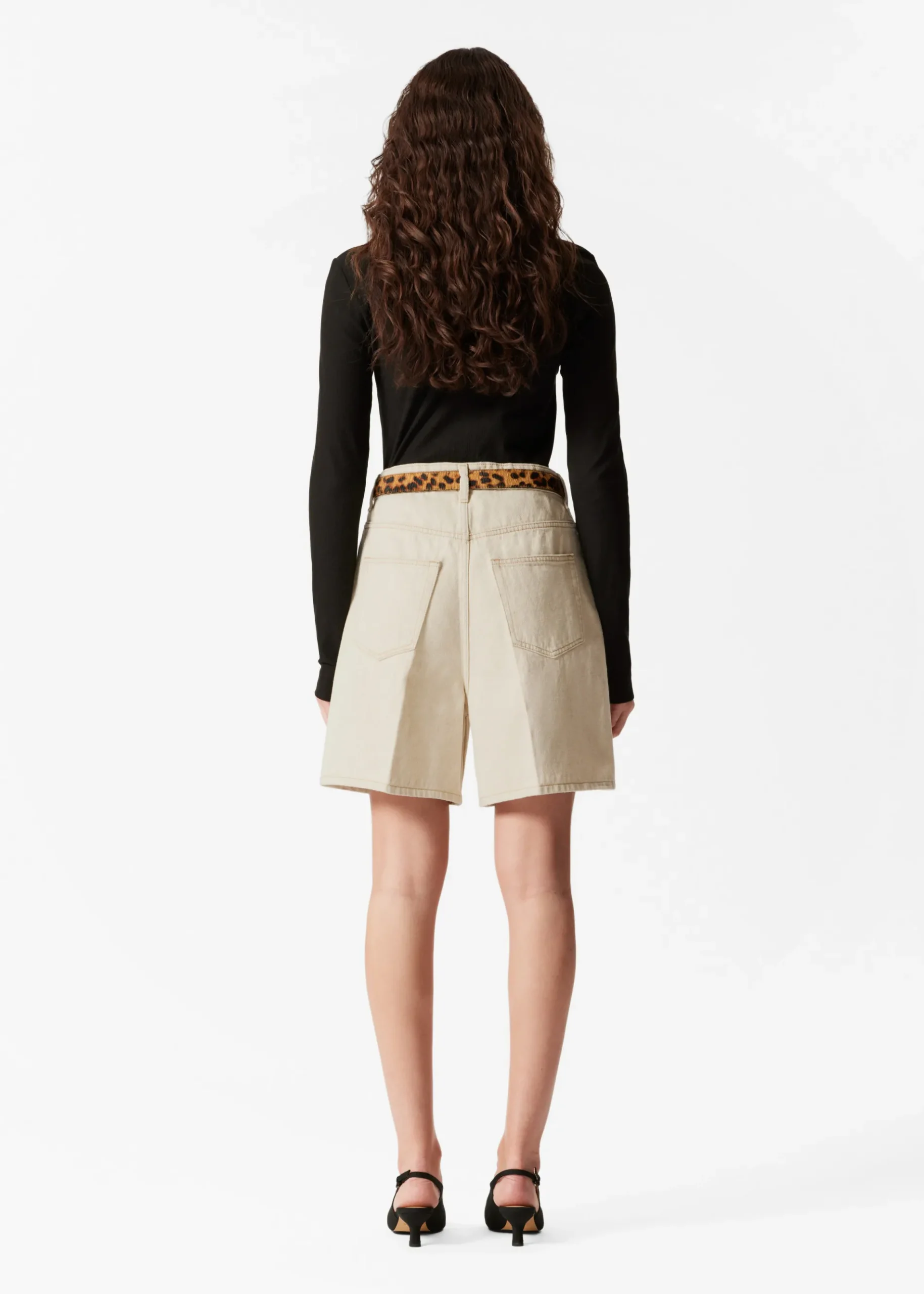& Other Stories Jeansshorts mit weitem Bein
