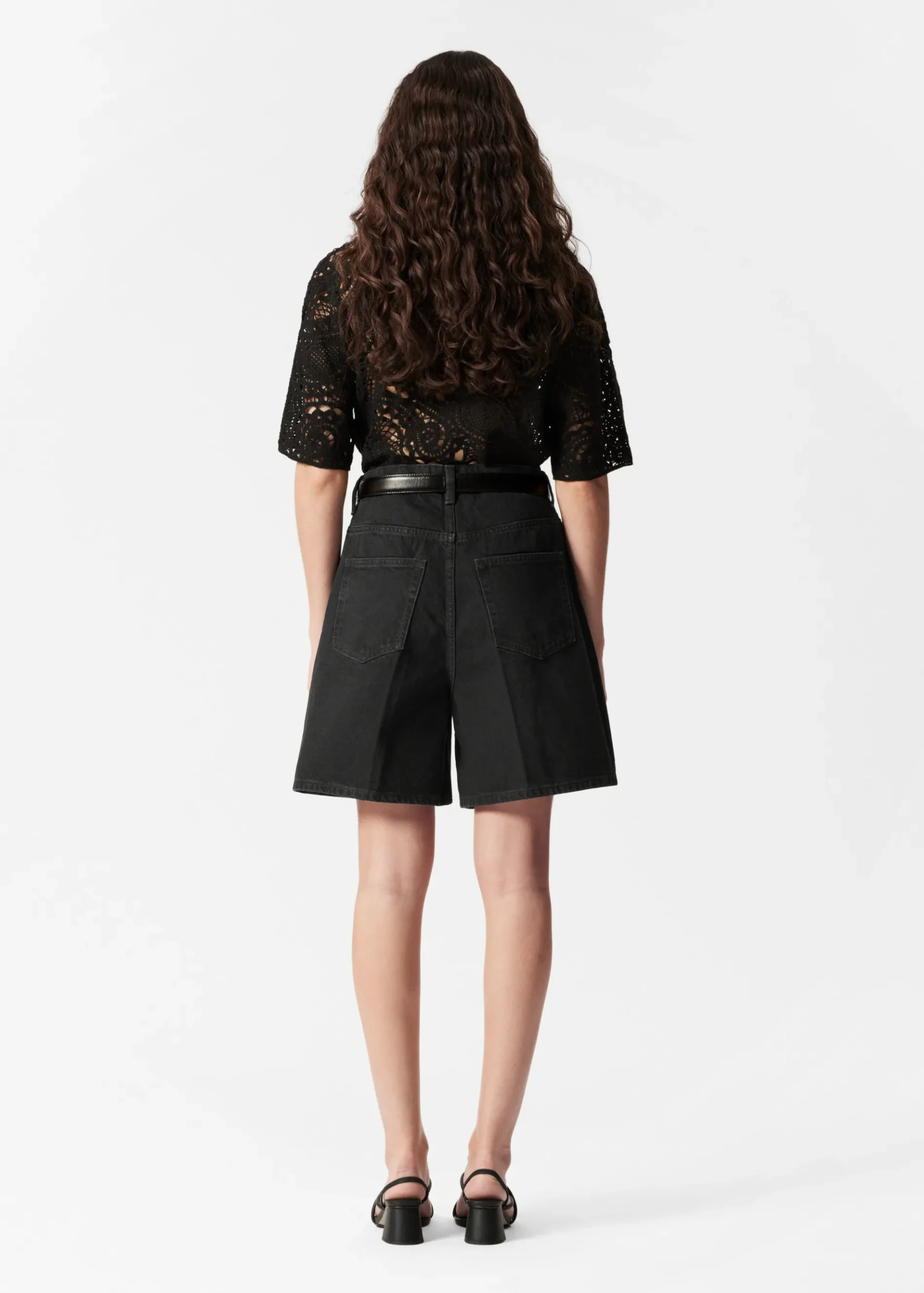 & Other Stories Jeansshorts mit weitem Bein