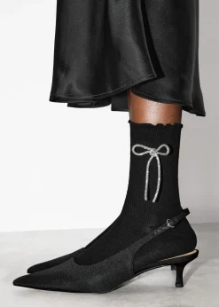 & Other Stories Klassische Satin-Pumps