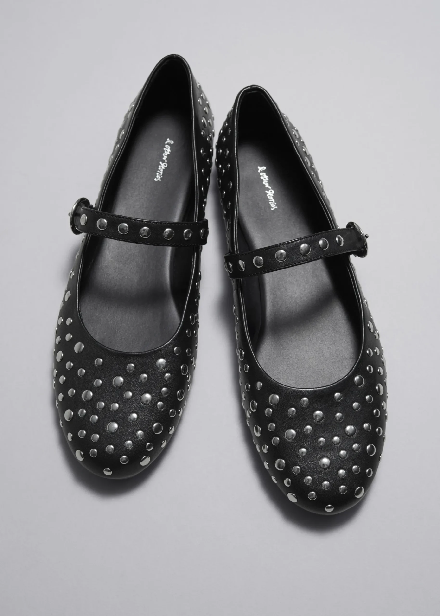 & Other Stories Lederballerinas mit Nieten