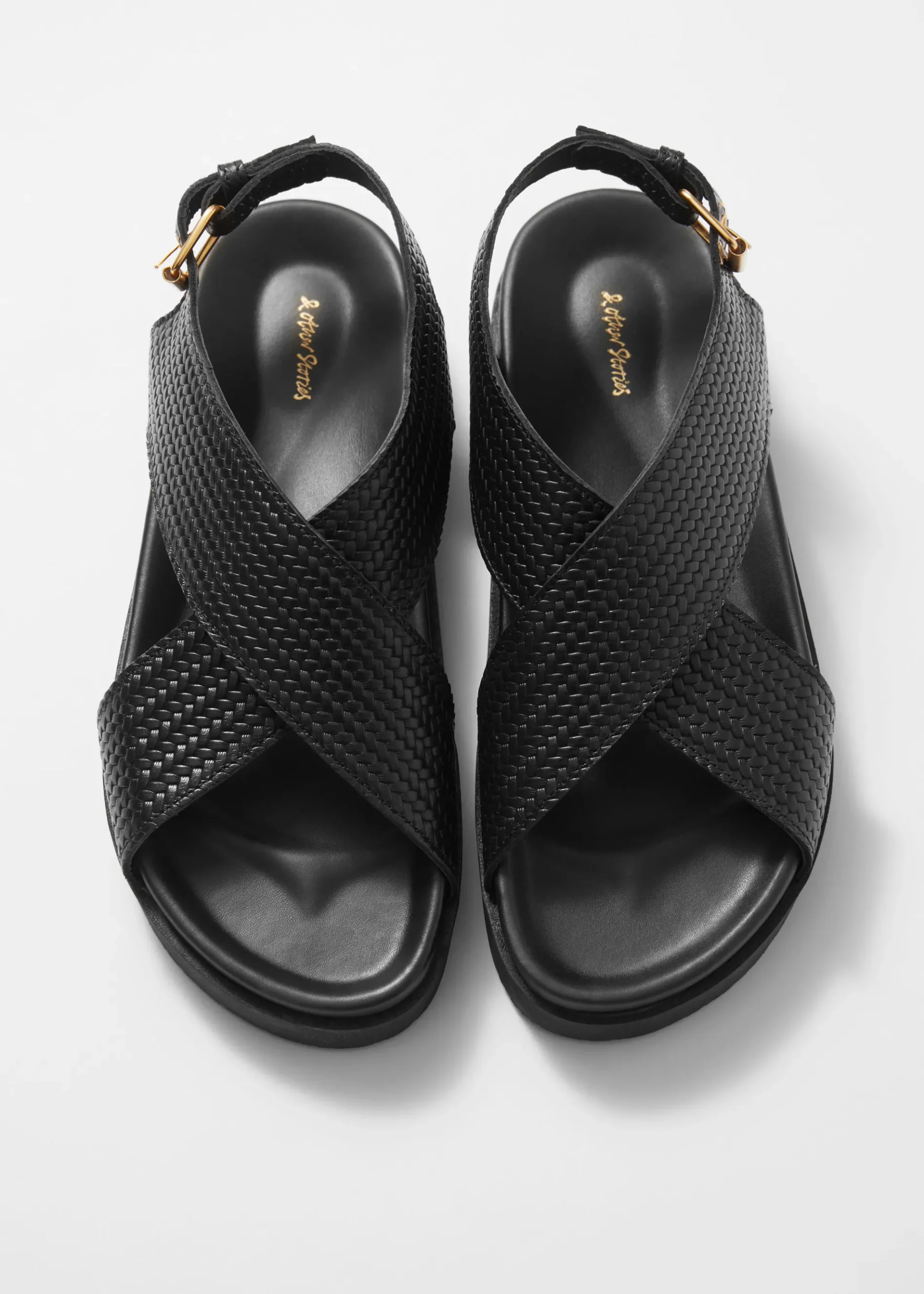 & Other Stories Ledersandalen mit überkreuzten Riemen