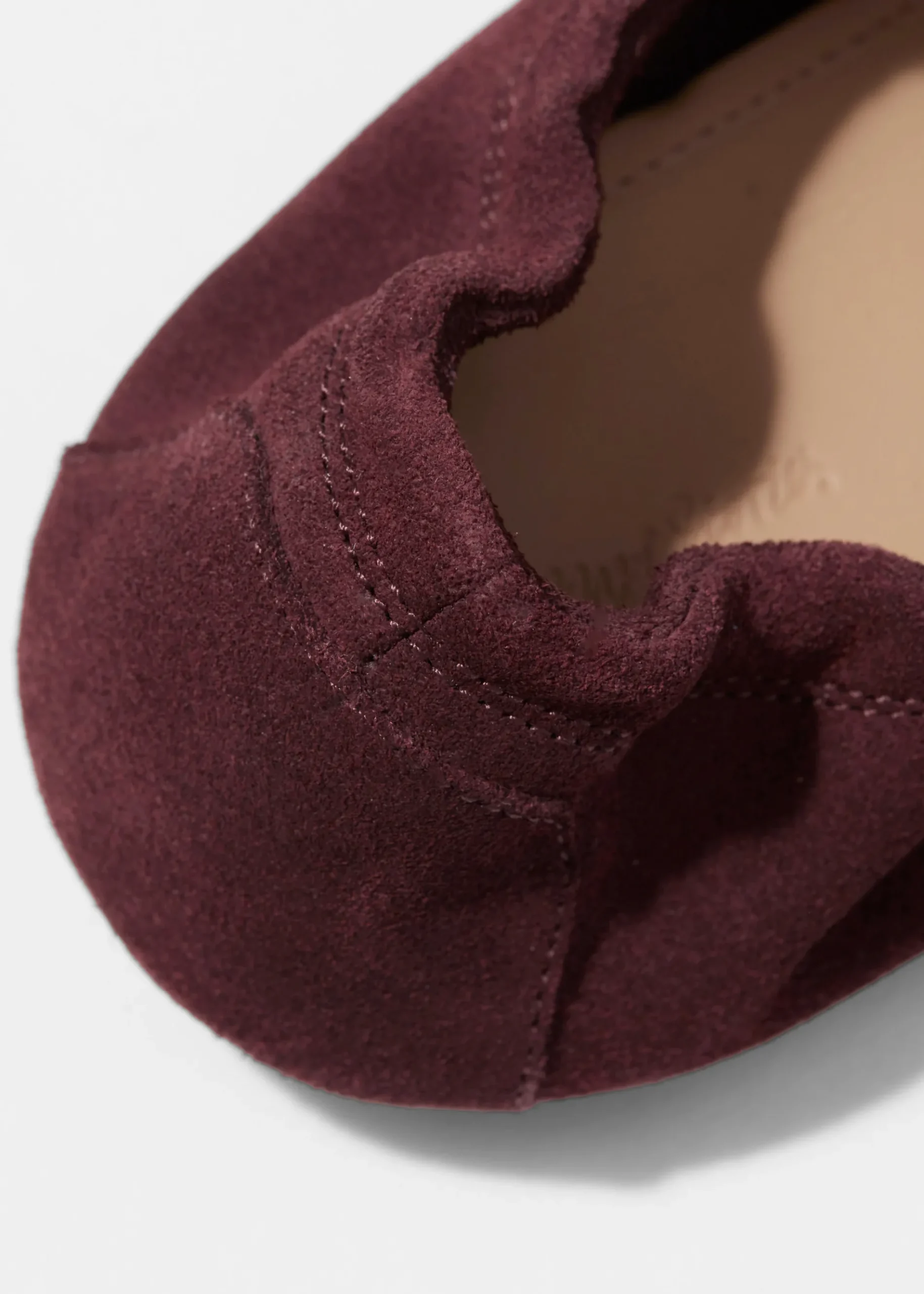 & Other Stories Loafer aus Veloursleder mit Bommel