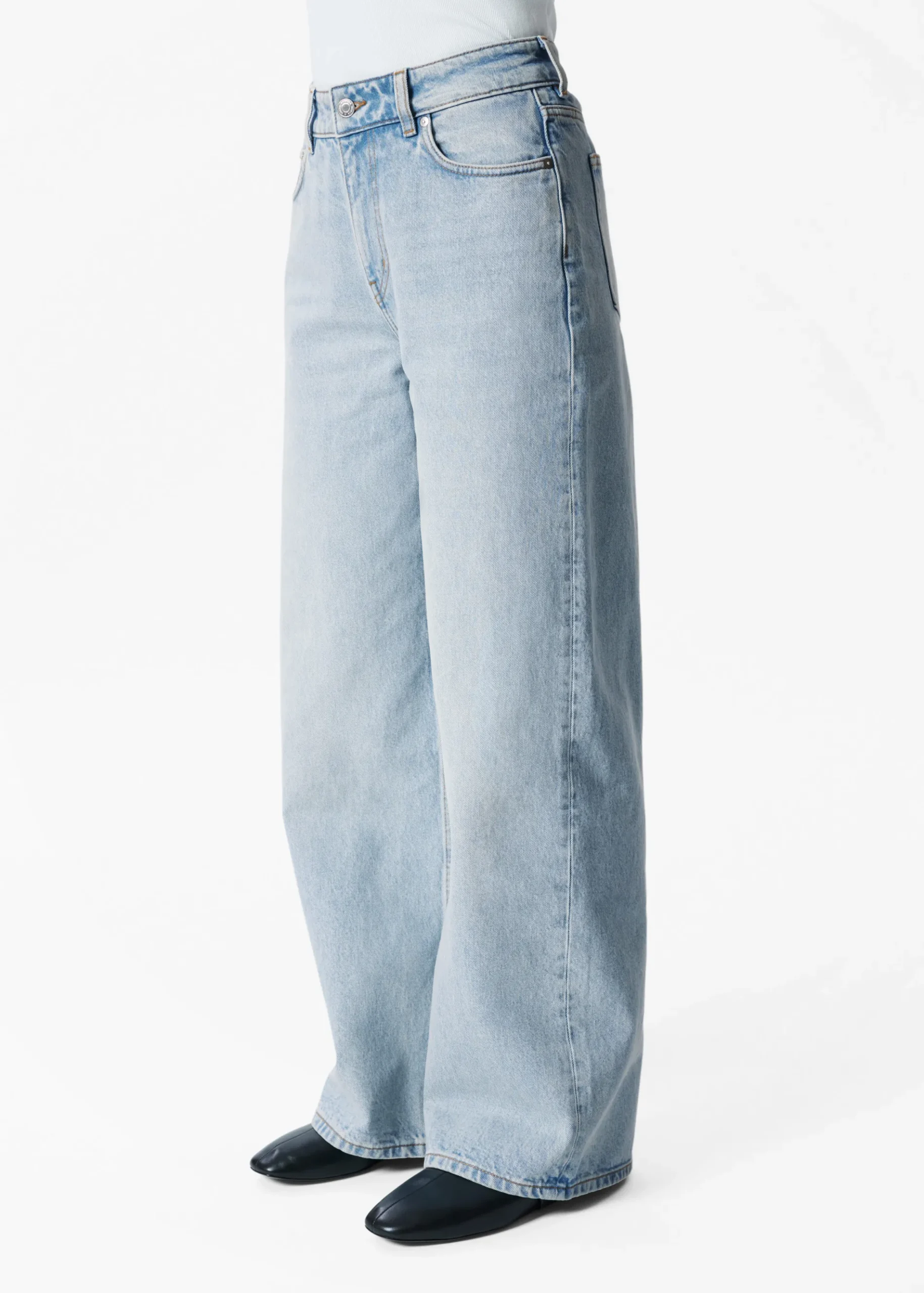 & Other Stories Locker geschnittene Jeans mit weitem Bein