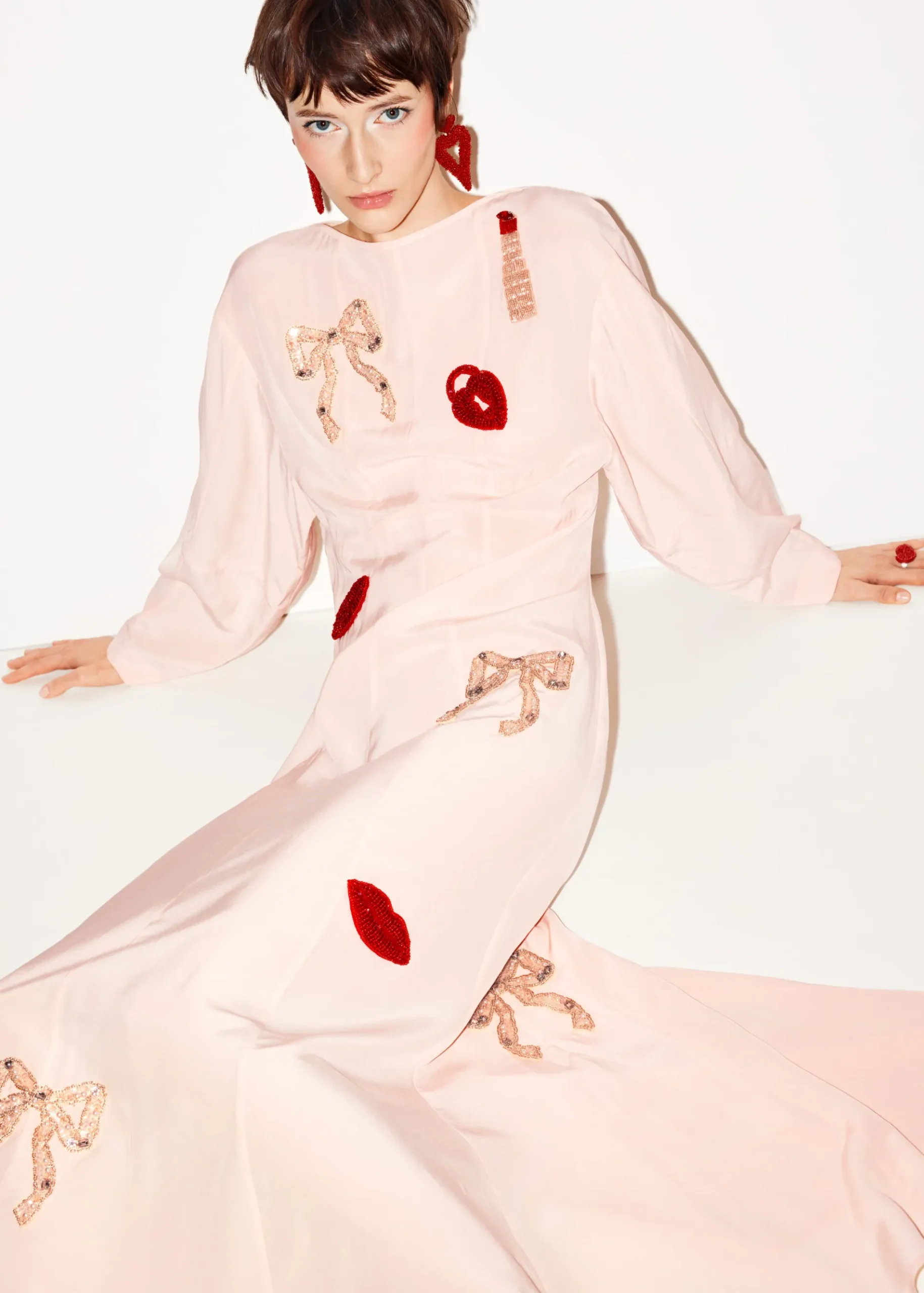 & Other Stories Maxikleid mit Perlenstickerei