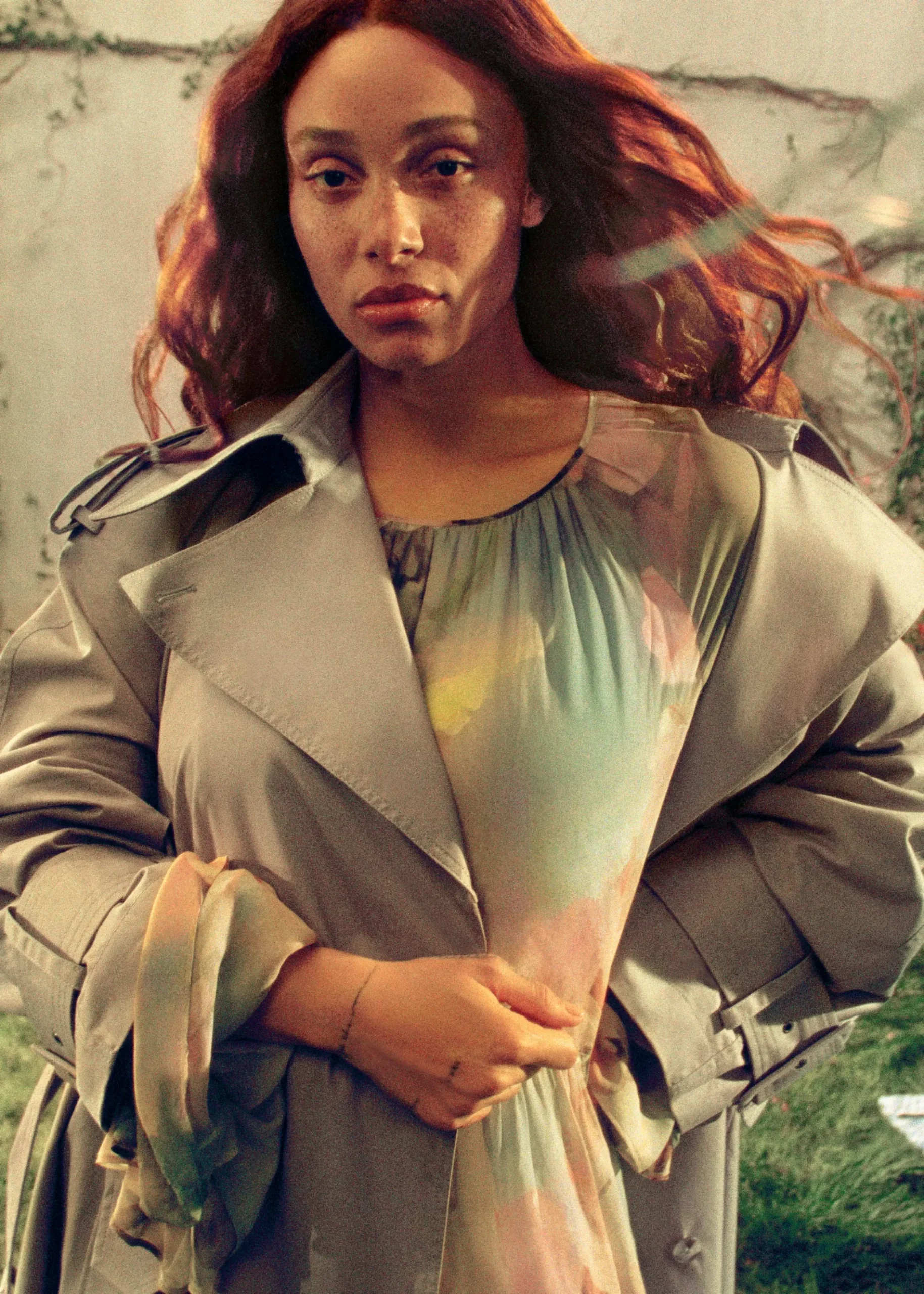 & Other Stories Maxi-Trenchcoat mit Gürtel