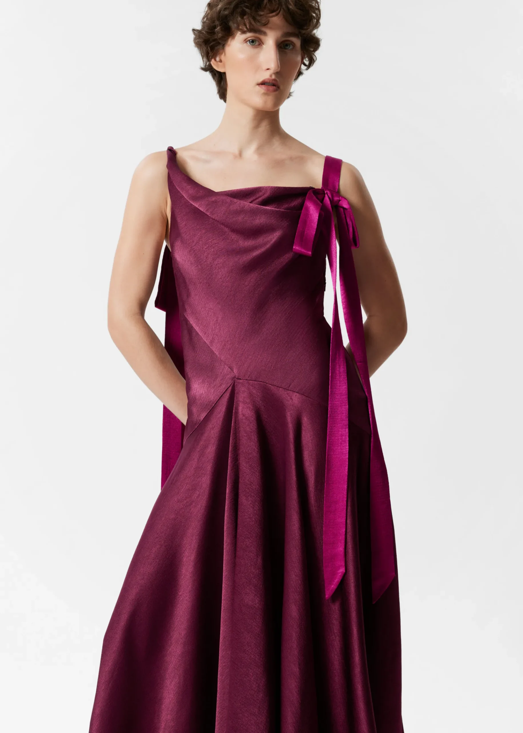 & Other Stories Maxi-Trägerkleid mit Bändern