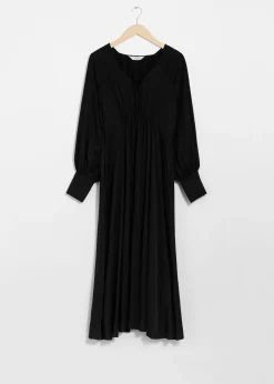 & Other Stories Midikleid aus Satin mit V-Ausschnitt
