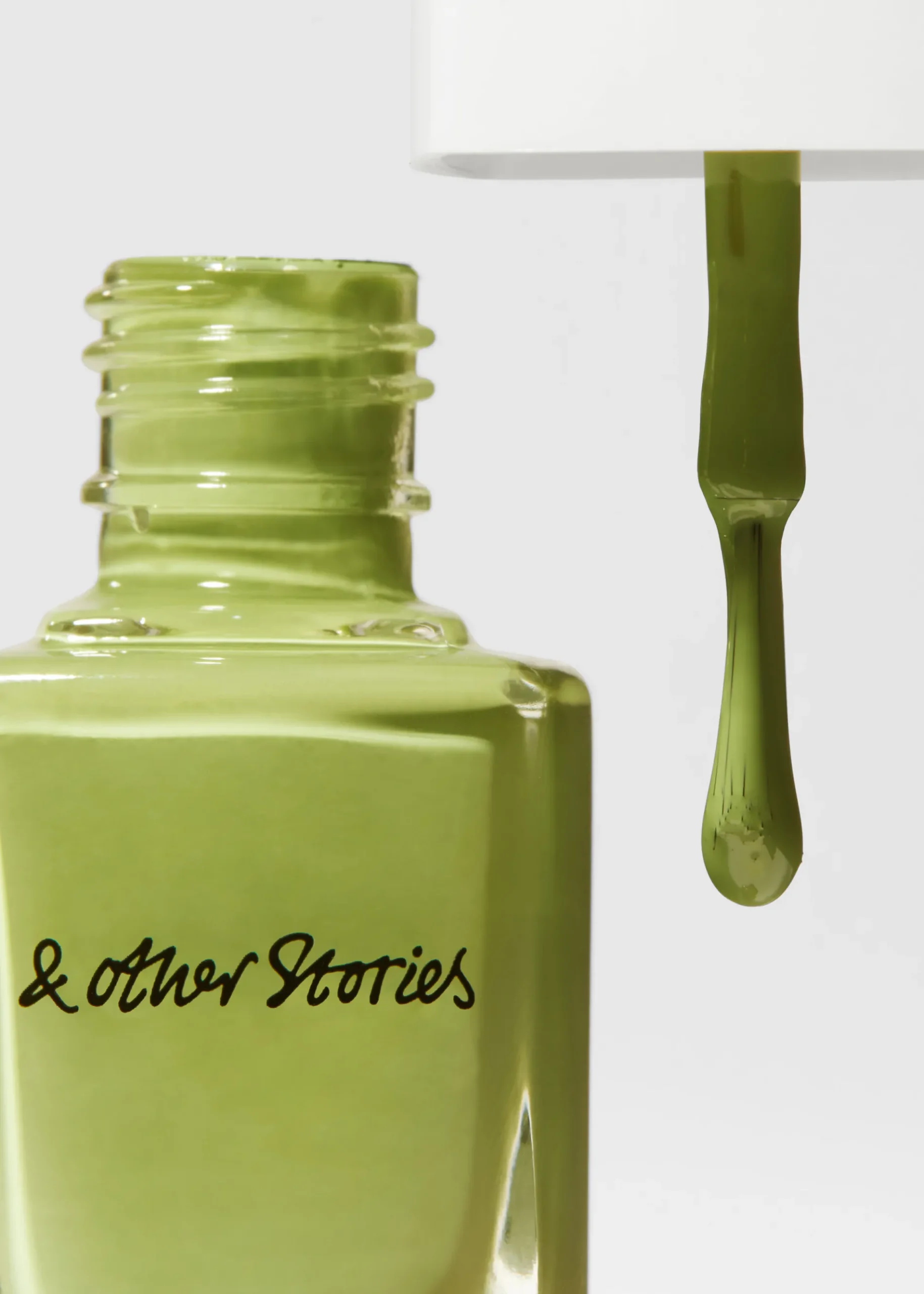 & Other Stories More pistachio Nagellack