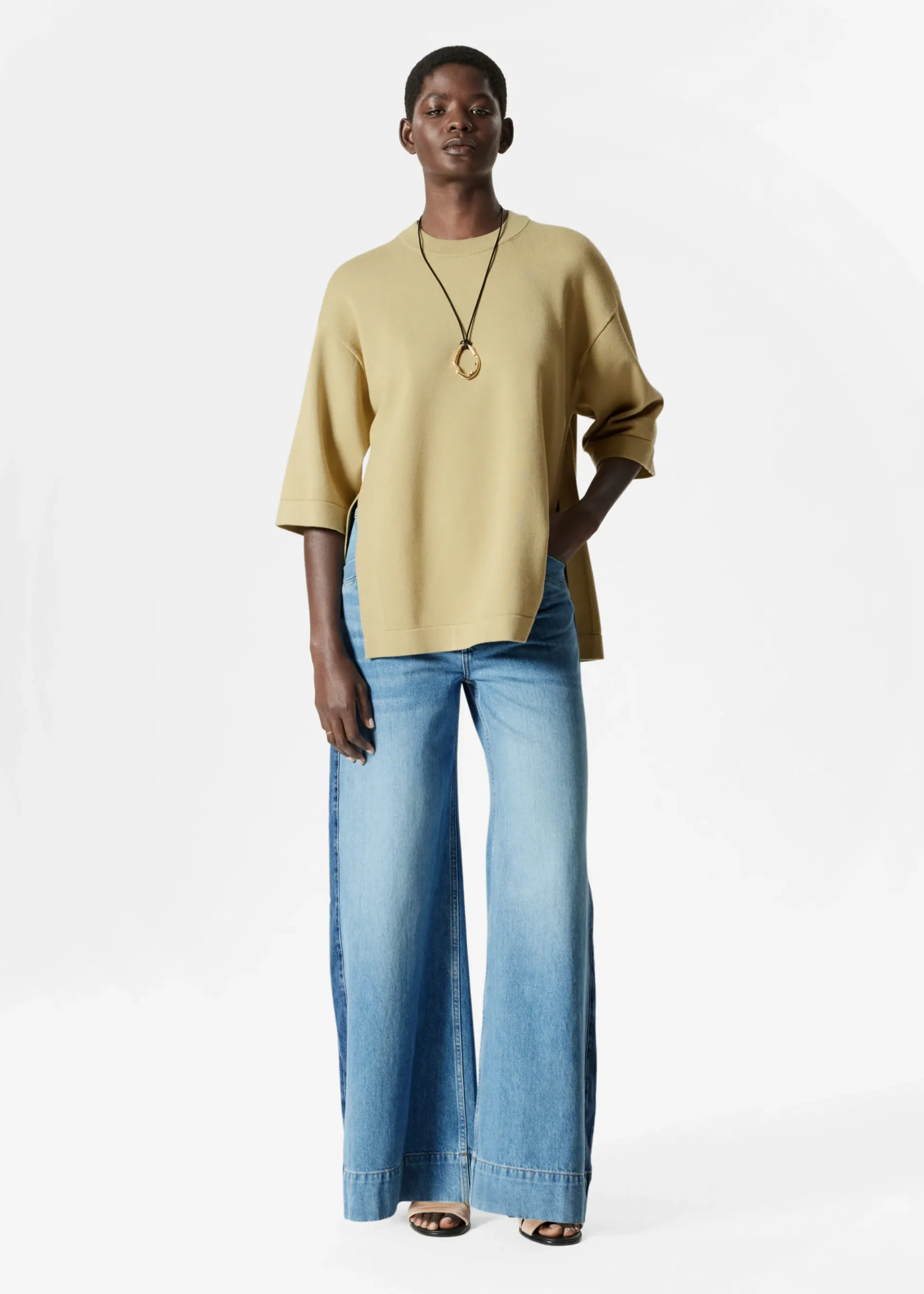 & Other Stories Oversized-T-Shirt aus Strick