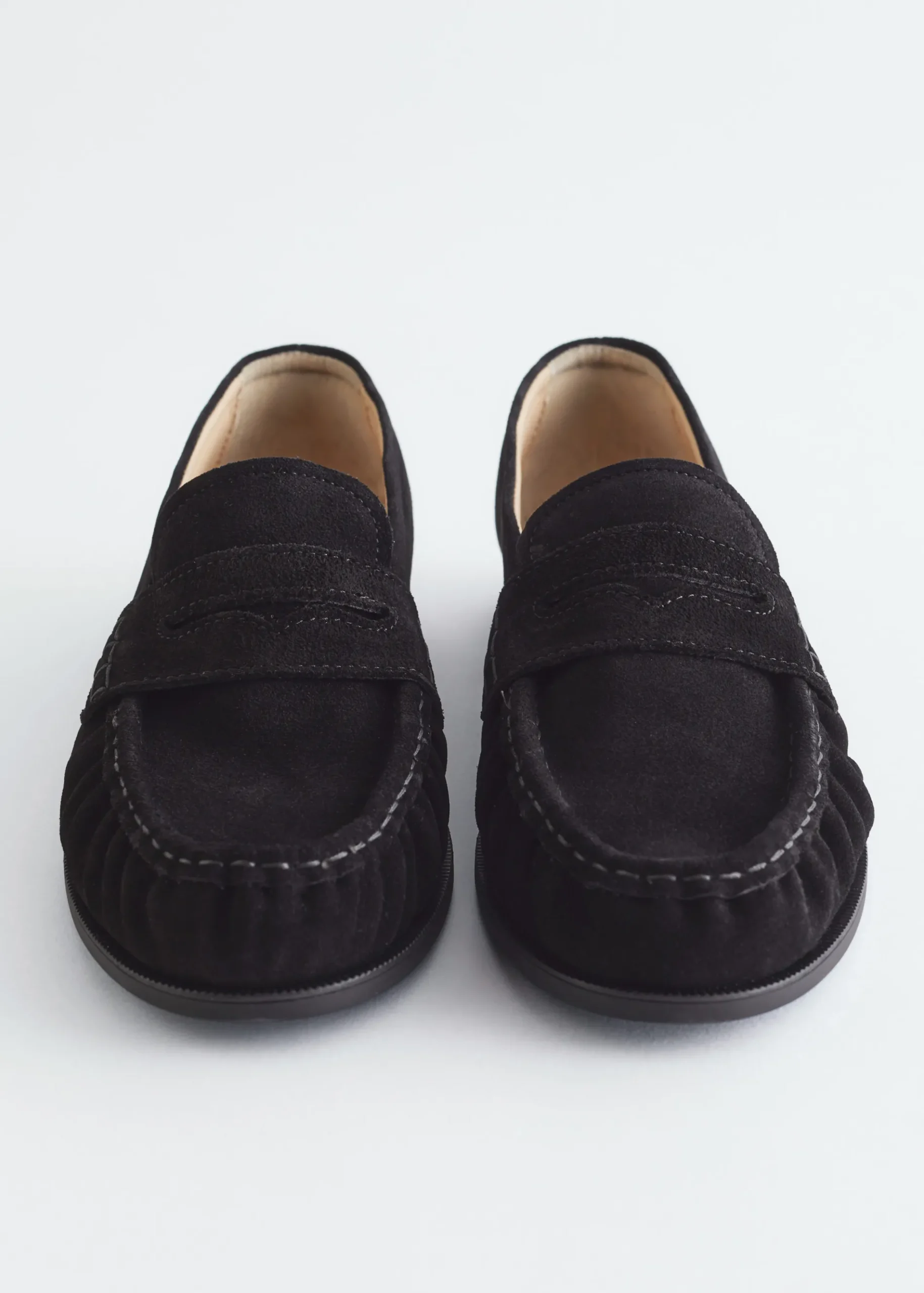 & Other Stories Penny-Loafer aus Veloursleder