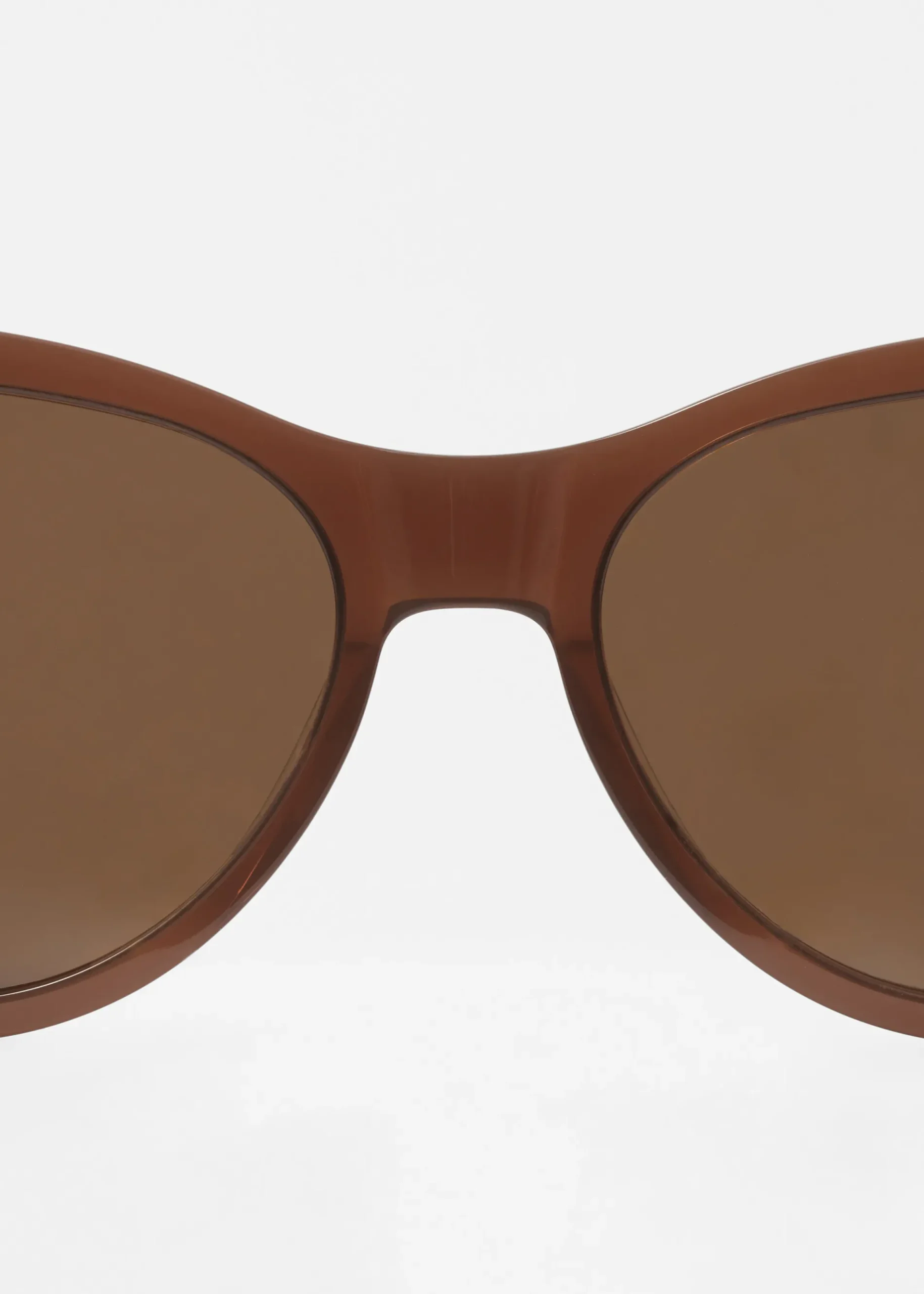 & Other Stories Polarisierte Cat-Eye-Sonnenbrille aus Acetat