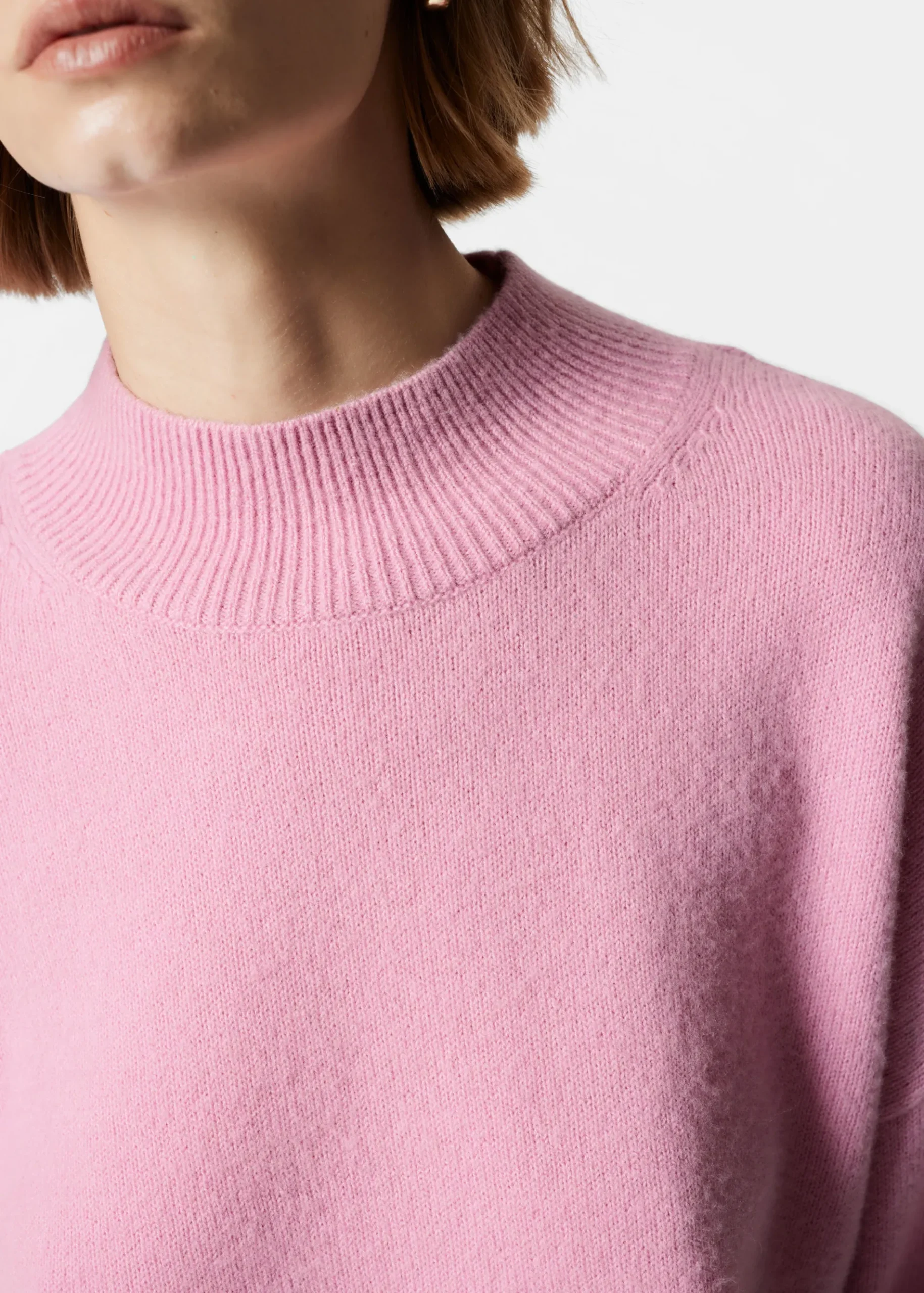 & Other Stories Pullover mit Stehkragen