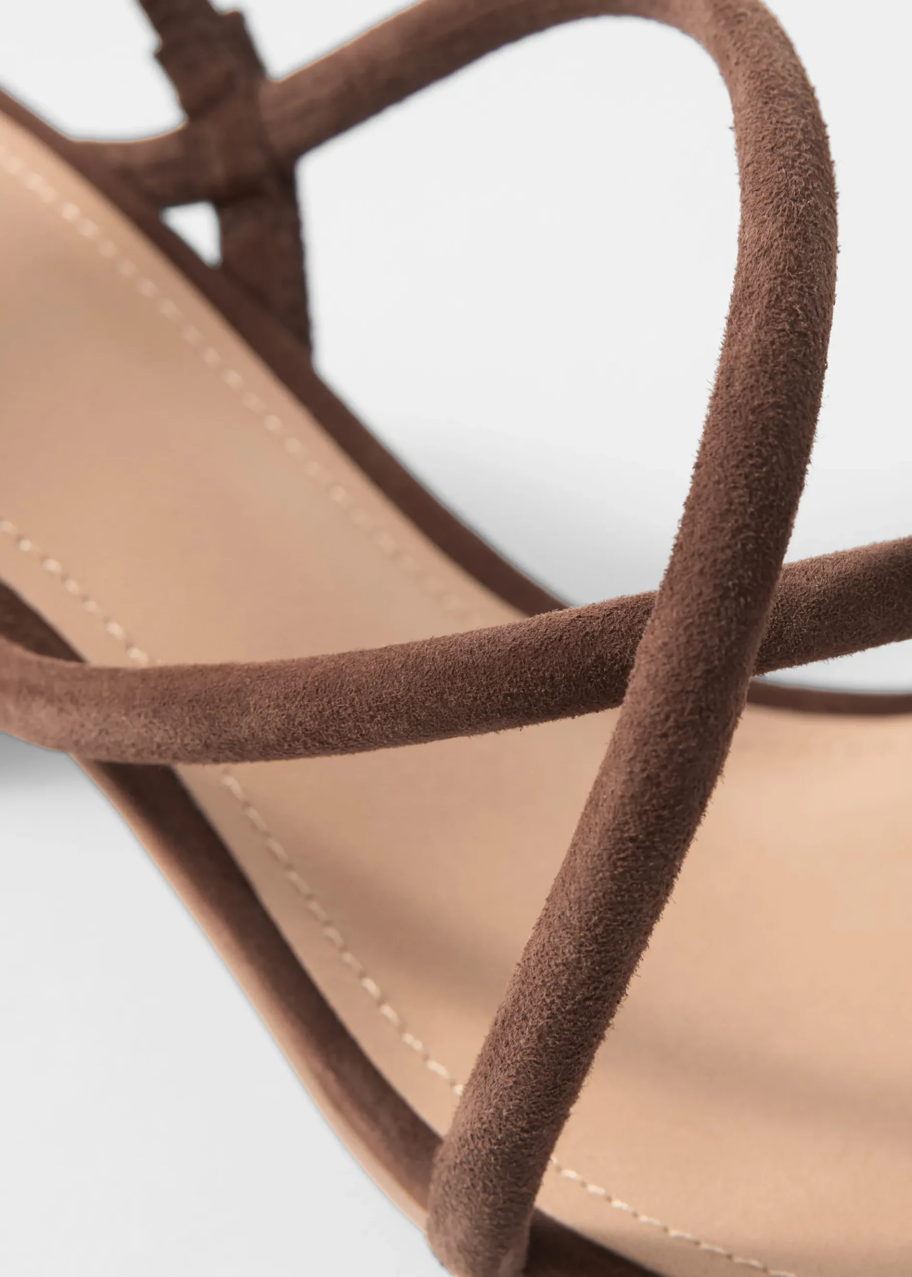& Other Stories Riemchensandalen mit Blockabsatz