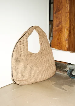 & Other Stories Schultertasche aus Stroh mit Lederpaspelierung