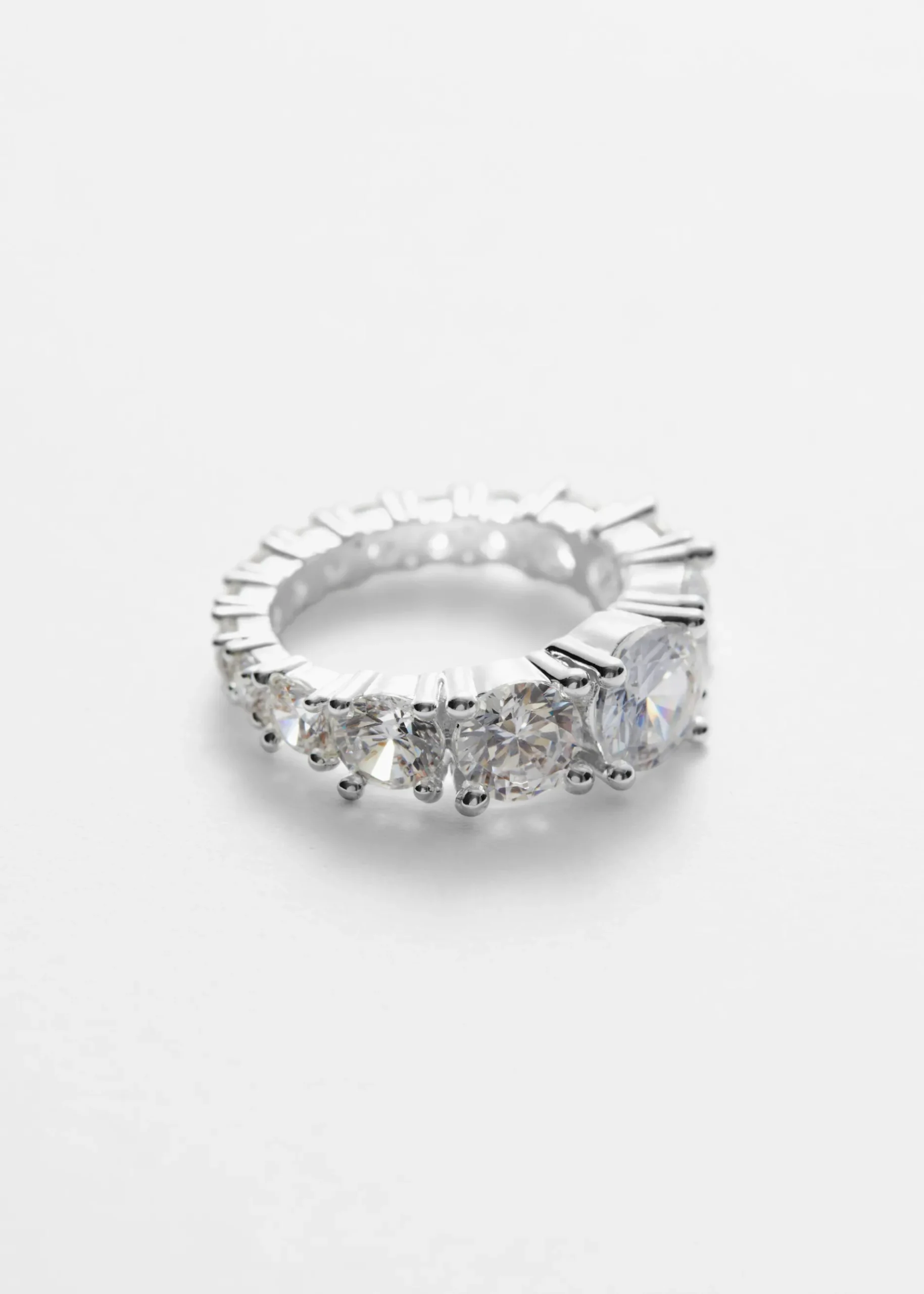 & Other Stories farbener Ring mit Kristallsteinen