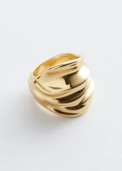 & Other Stories Skulpturaler Ring in Wellenform