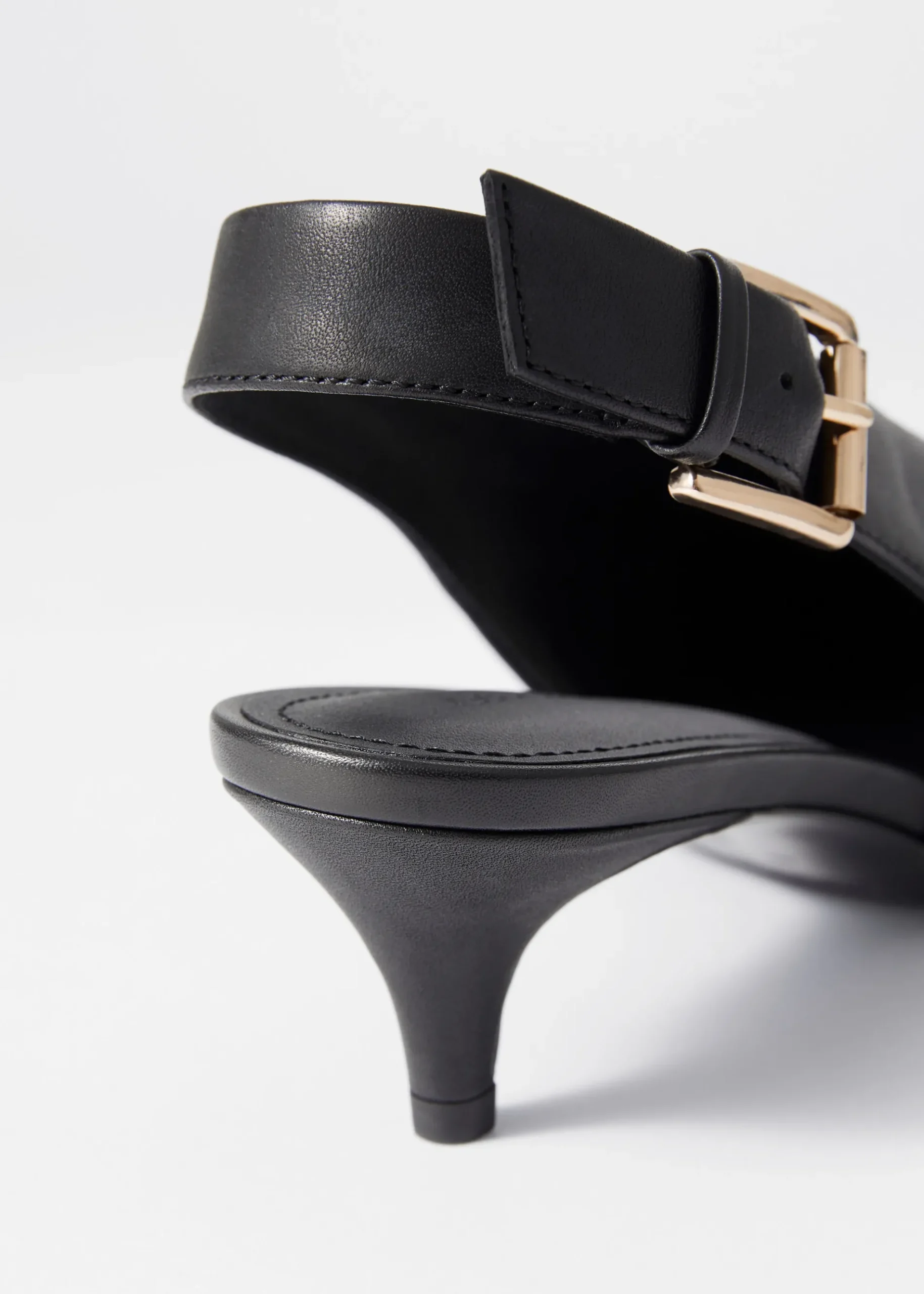 & Other Stories Slingback-Pumps aus Leder