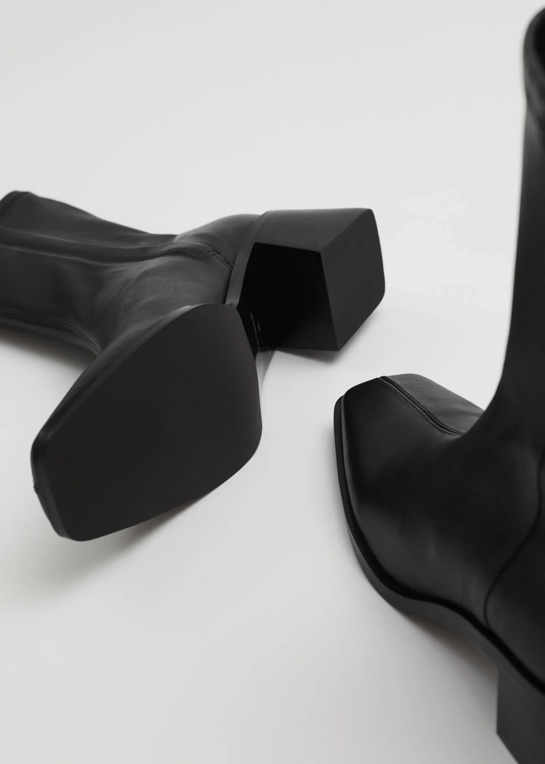 & Other Stories Sockboots aus Leder