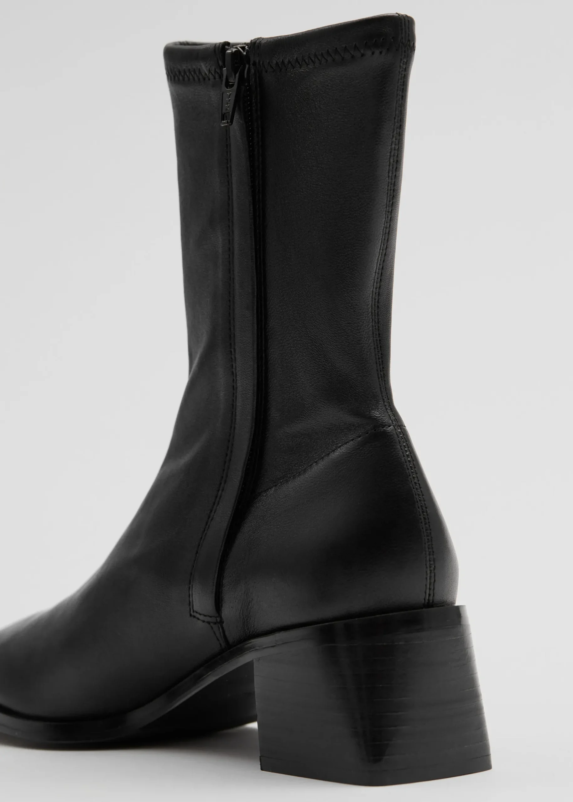 & Other Stories Sockboots aus Leder