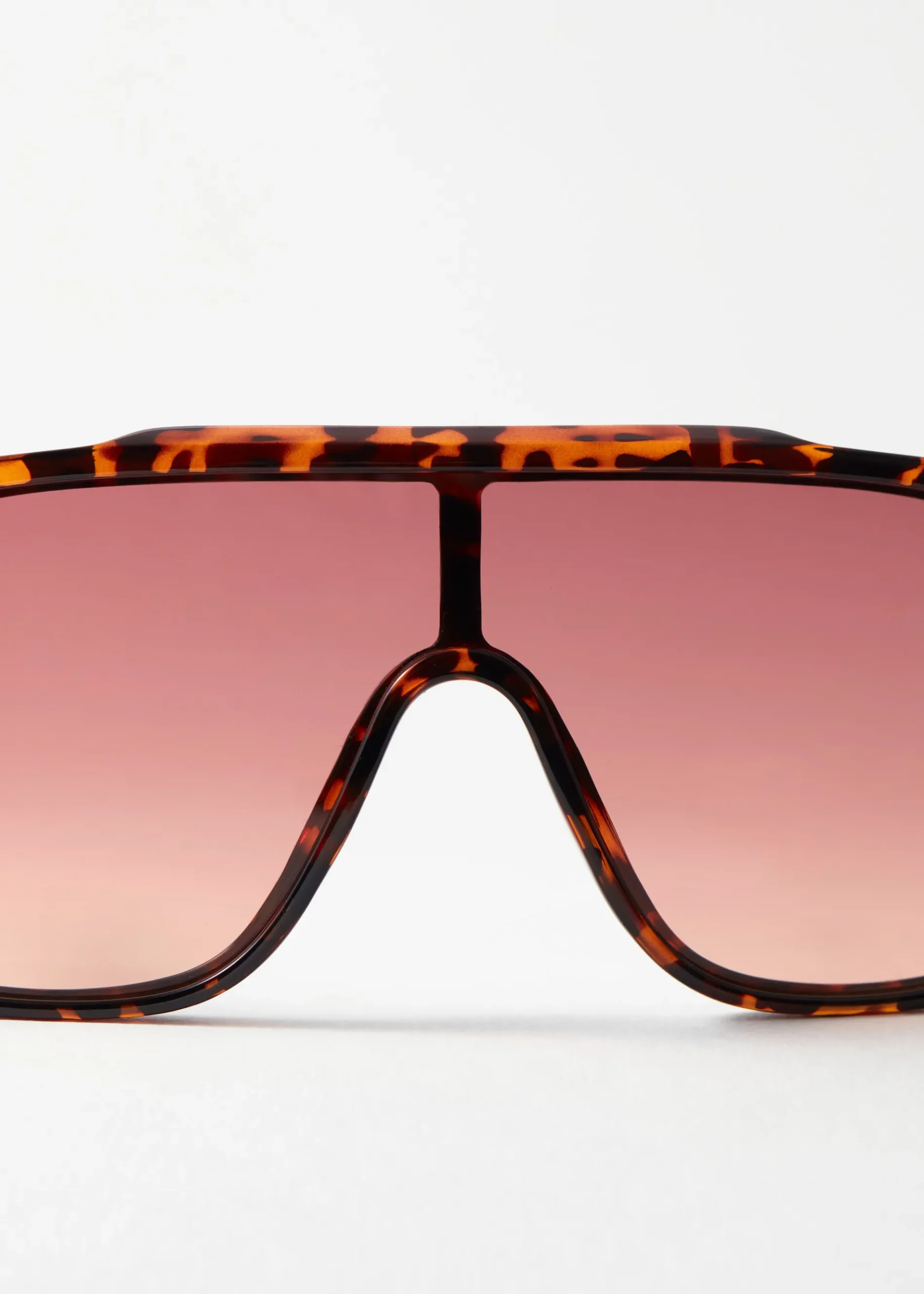 & Other Stories Sonnenbrille im Piloten-Stil