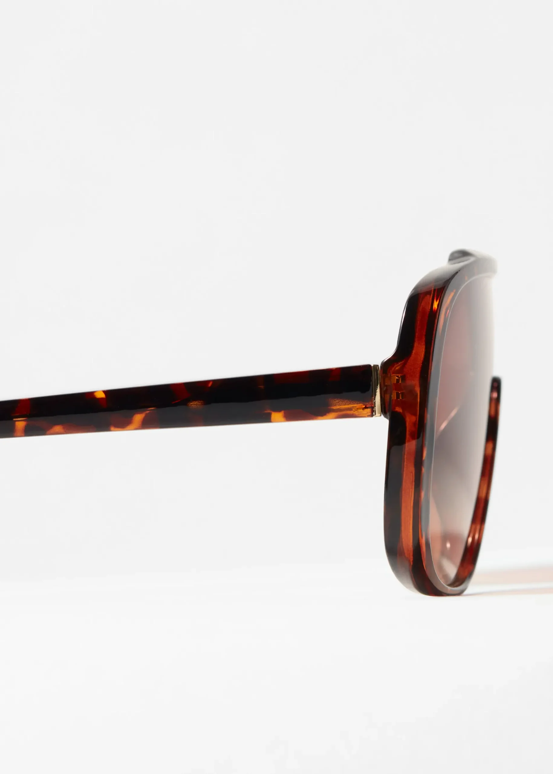 & Other Stories Sonnenbrille im Piloten-Stil