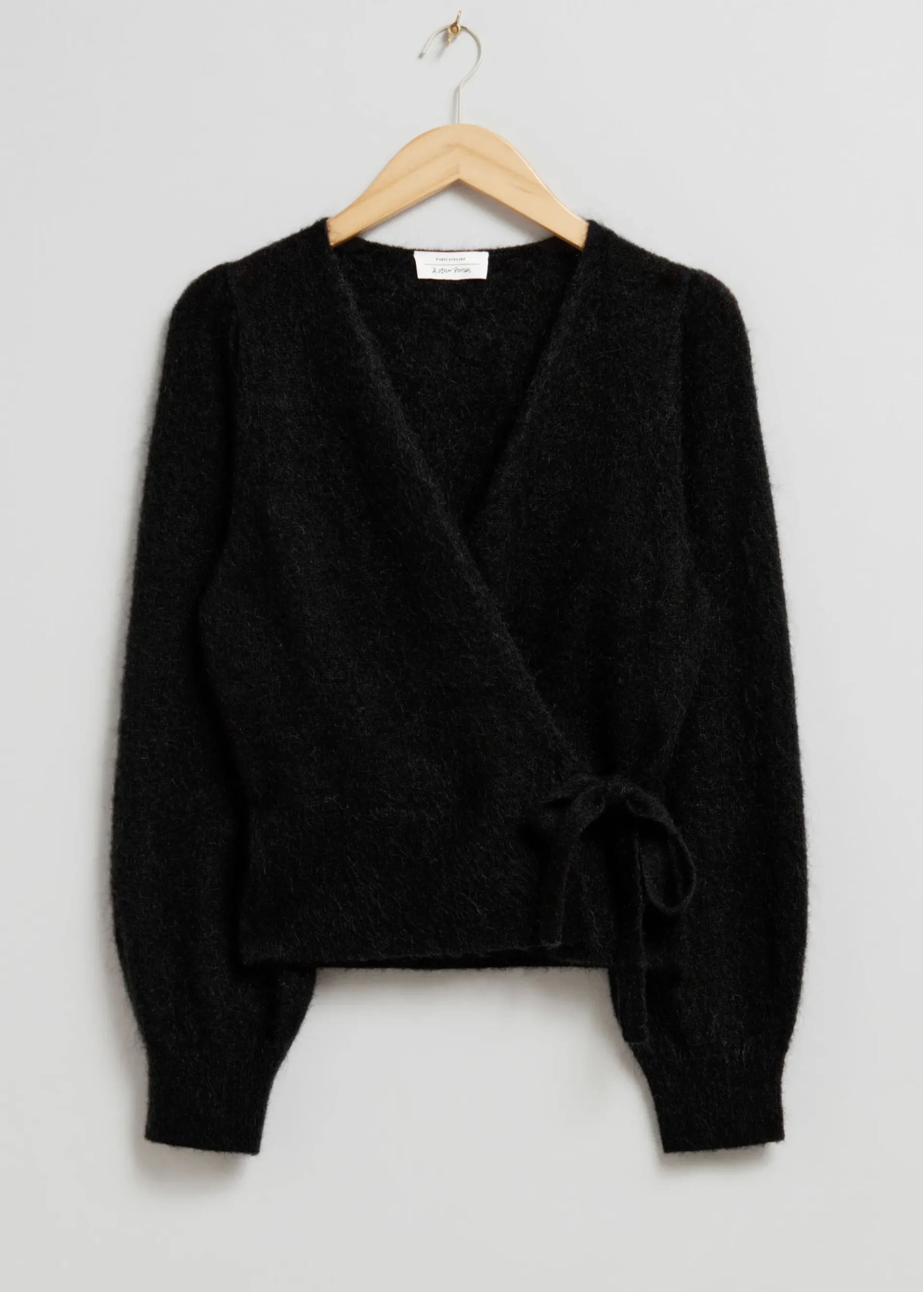 & Other Stories Strickjacke aus Mohair-Mix in Wickeloptik
