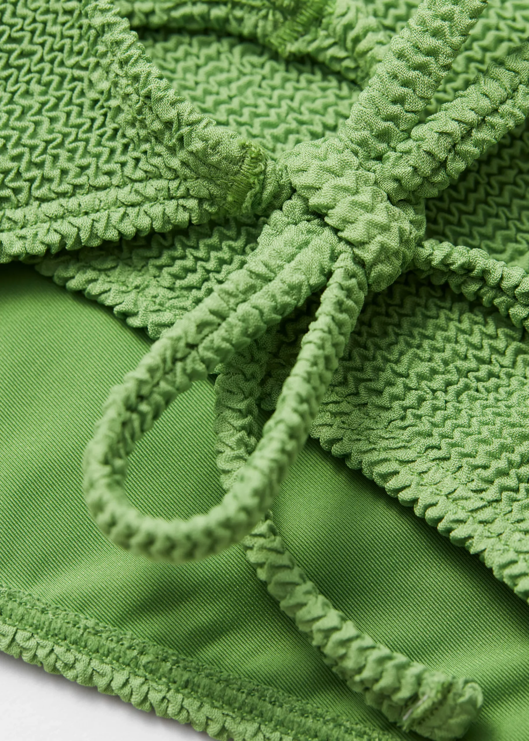& Other Stories Strukturierte Bikinihose mit Bindedetail
