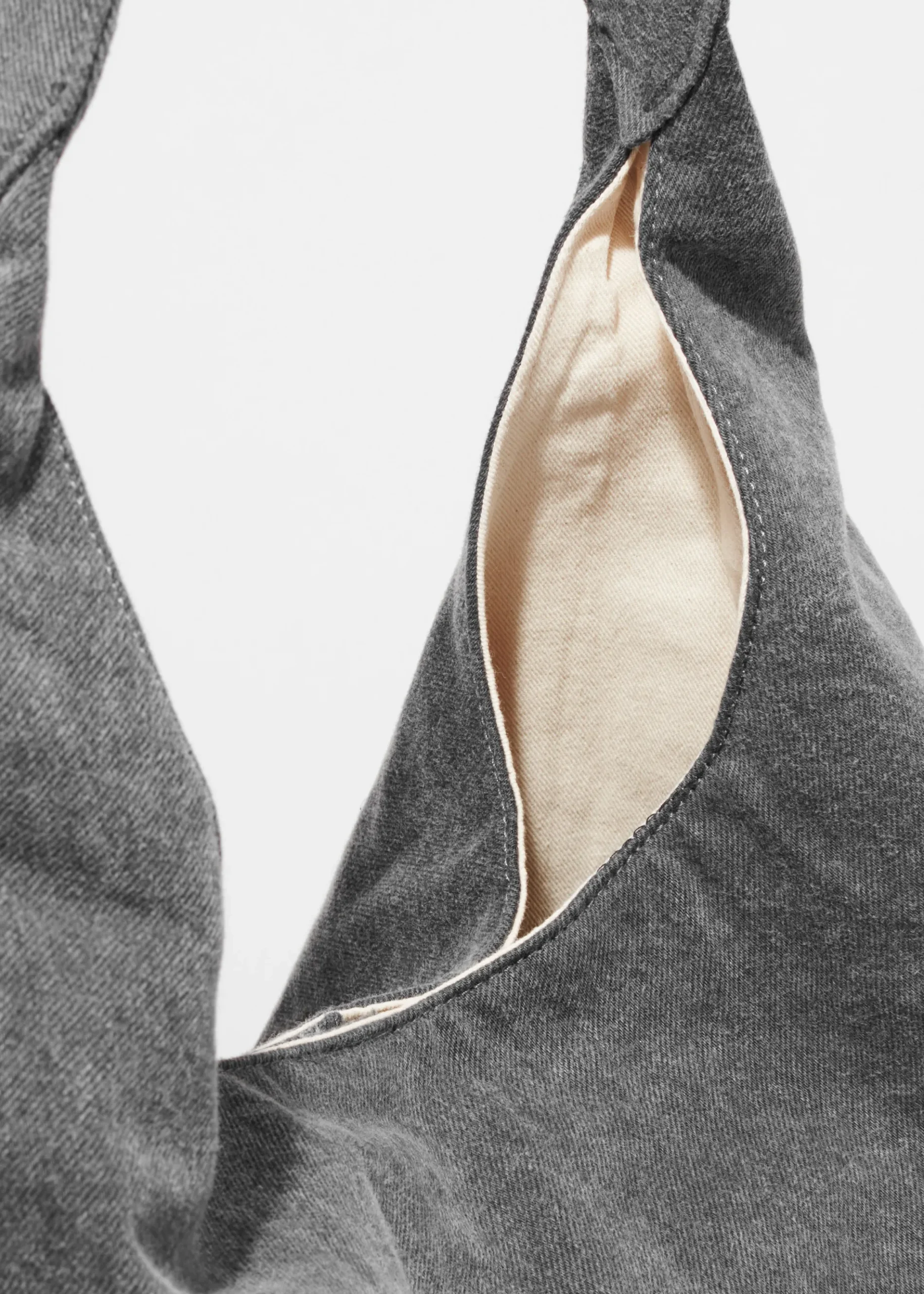 & Other Stories Tragetasche im Washed-Denim-Look