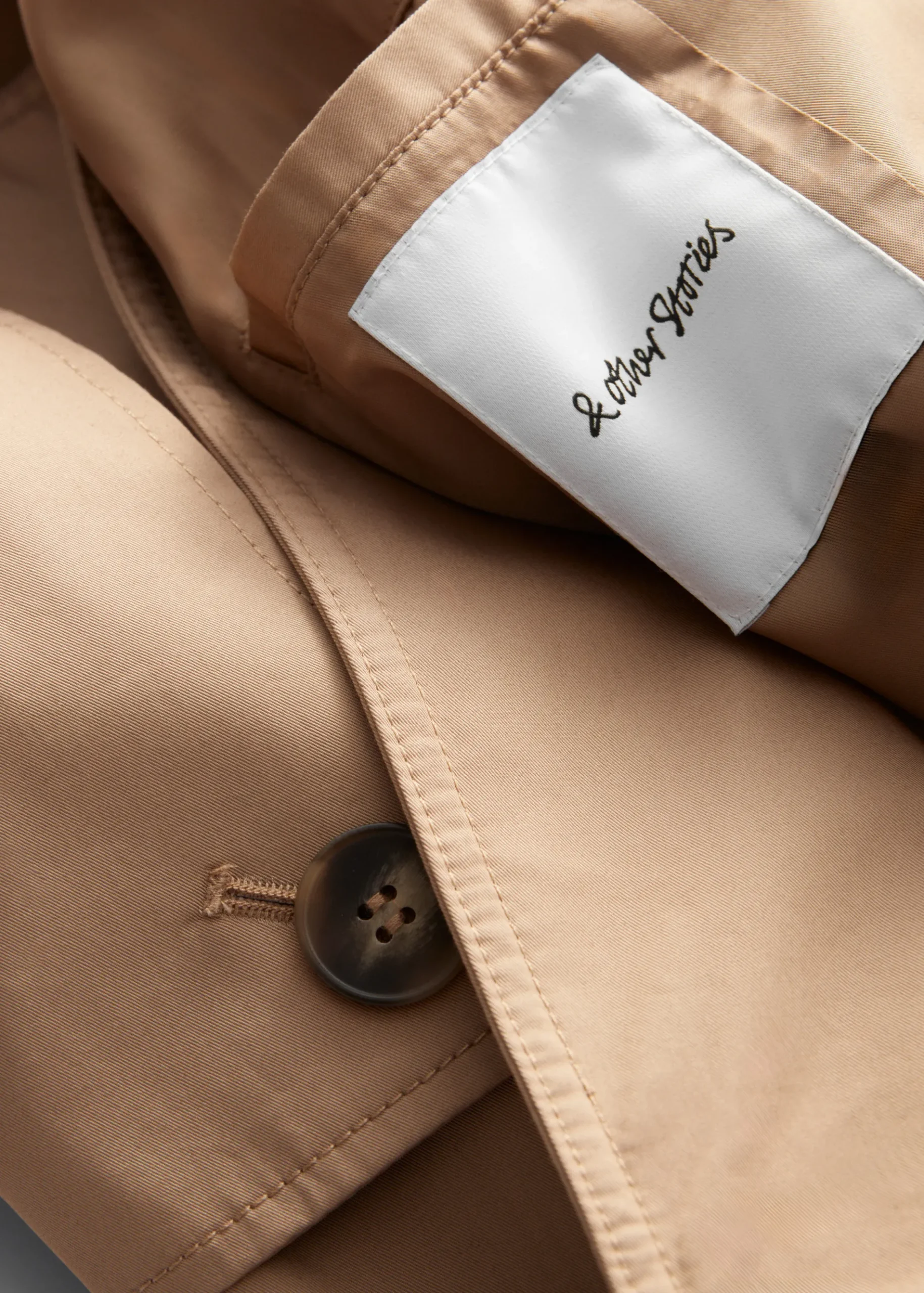 & Other Stories Trenchcoat mit Gürtel
