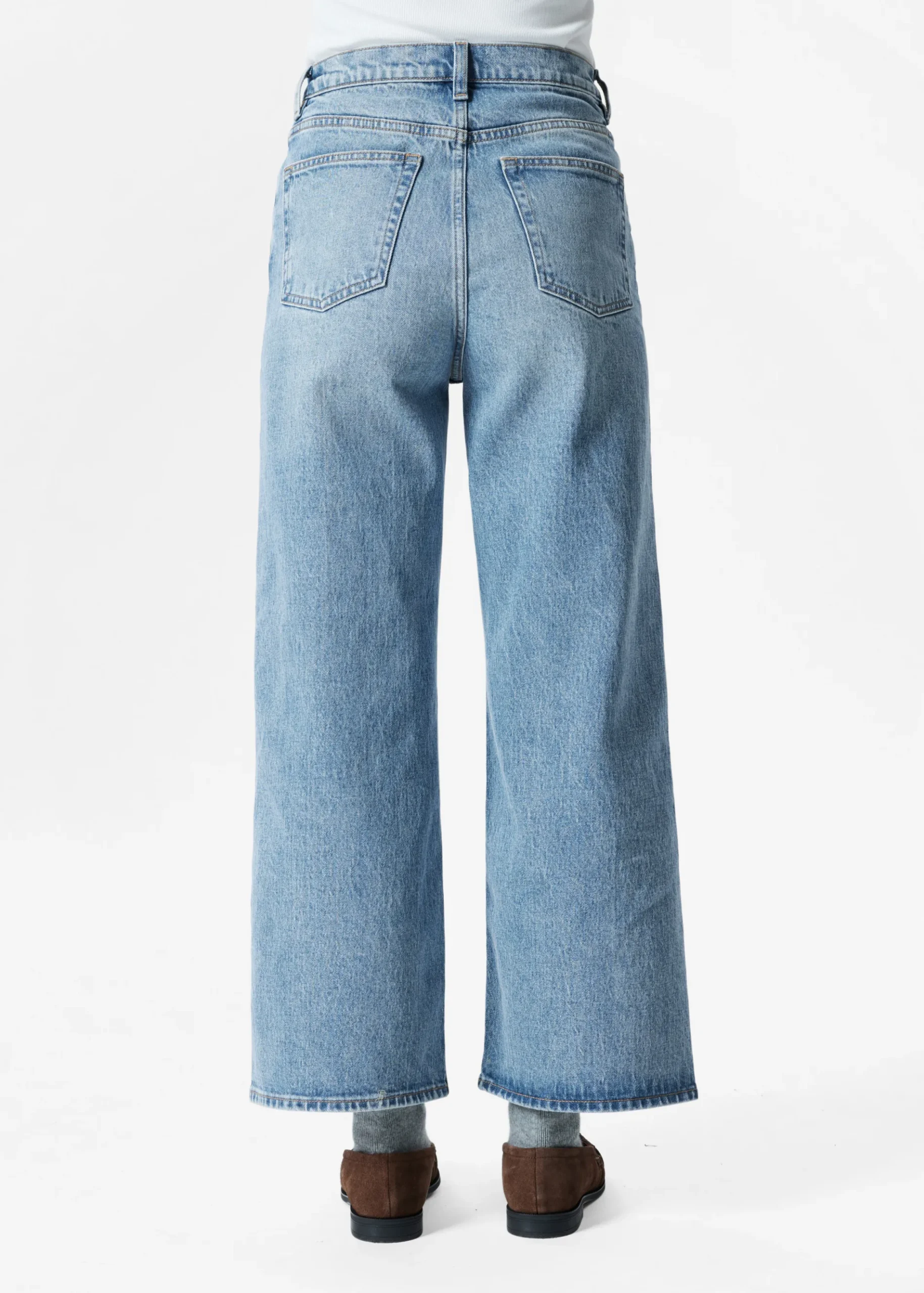 & Other Stories Verkürzte Jeans mit weitem Bein